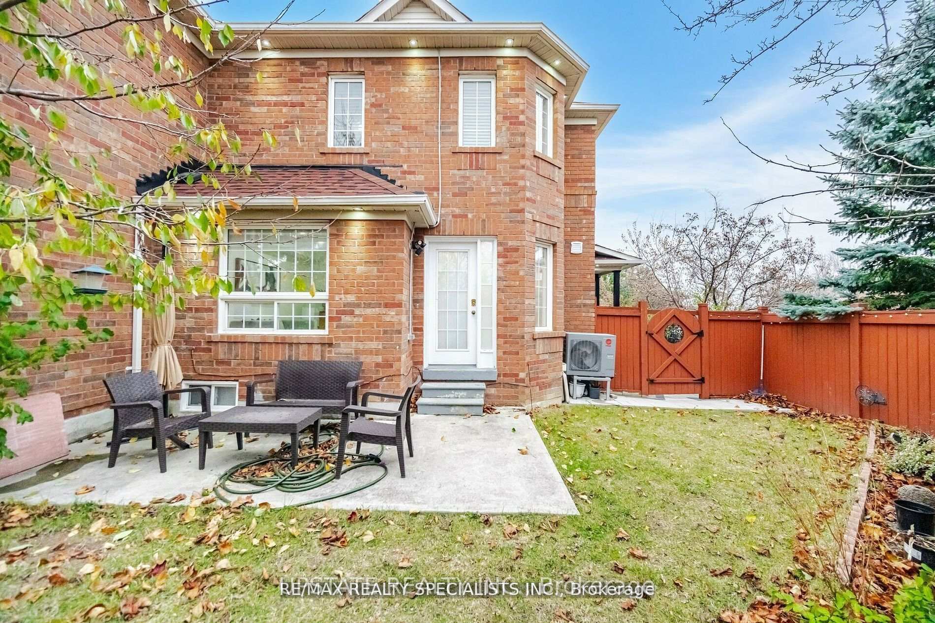Photo 32 of 76 Thunderbird Trail, Brampton, Sandringham-Wellington North — HOMEH