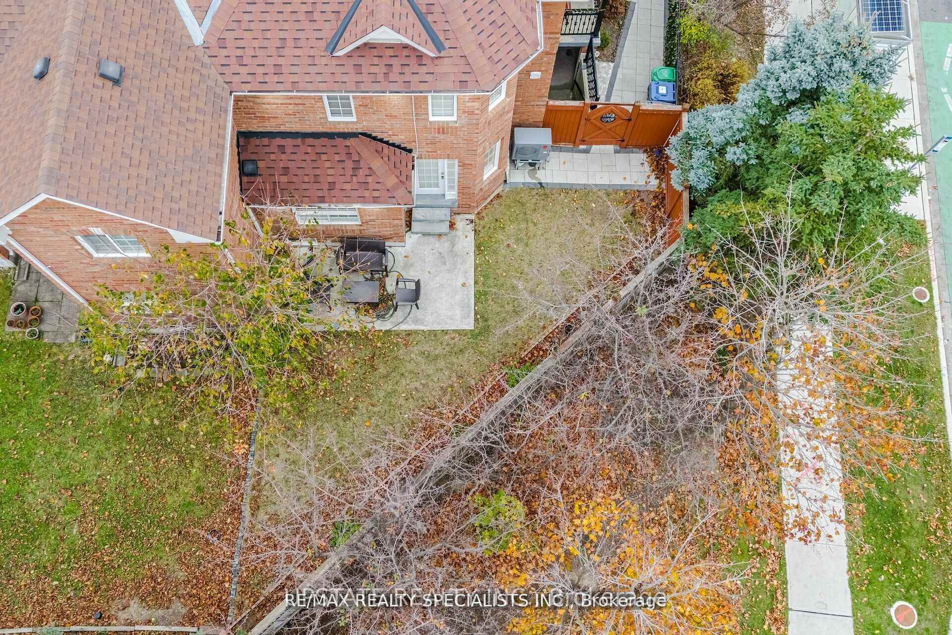 Photo 37 of 76 Thunderbird Trail, Brampton, Sandringham-Wellington North — HOMEH