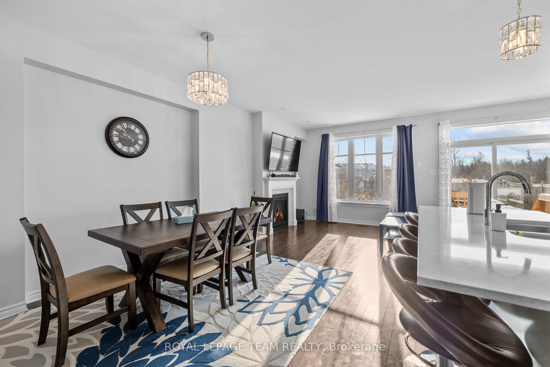 Photo 4 of 560 Jackdaw Avenue, Ottawa, Barrhaven - Half Moon Bay — HOMEH