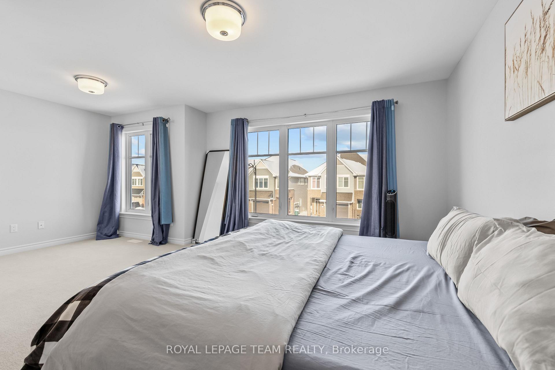 Photo 12 of 560 Jackdaw Avenue, Ottawa, Barrhaven - Half Moon Bay — HOMEH