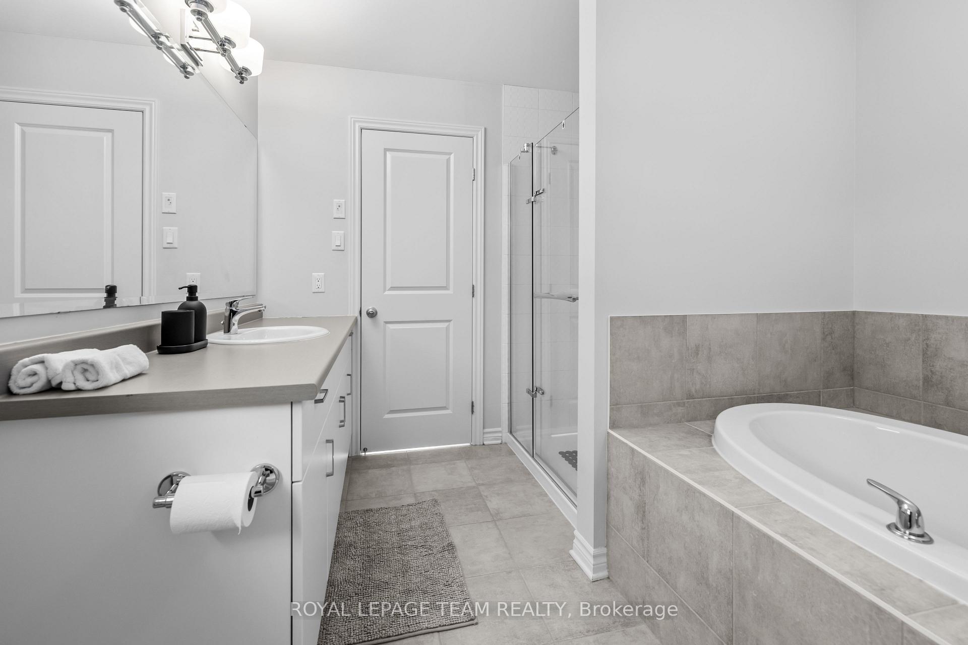 Photo 15 of 560 Jackdaw Avenue, Ottawa, Barrhaven - Half Moon Bay — HOMEH