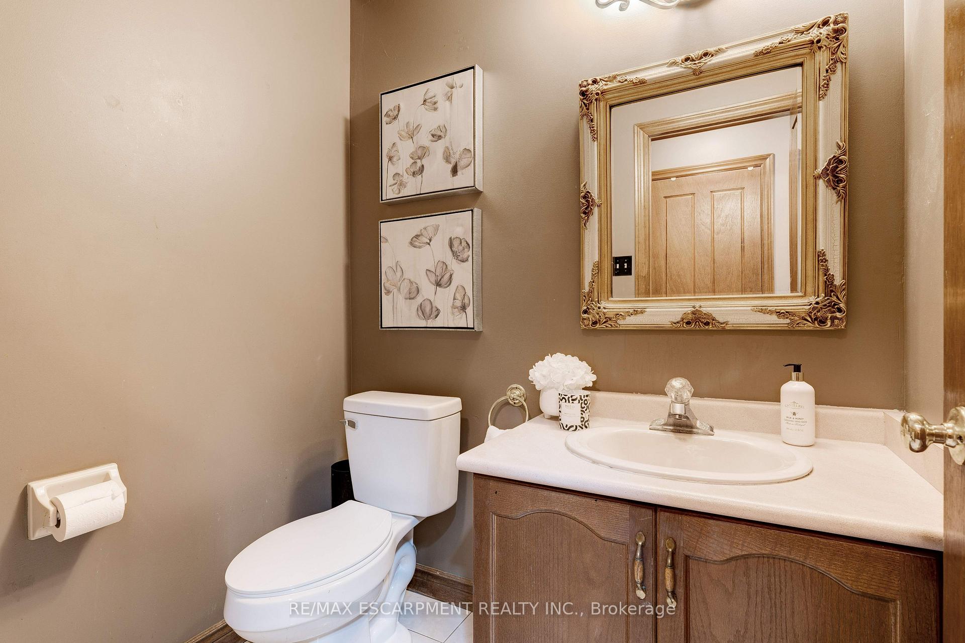 Photo 5 of 9 Sugarberry Court, Hamilton, Winona Park — HOMEH