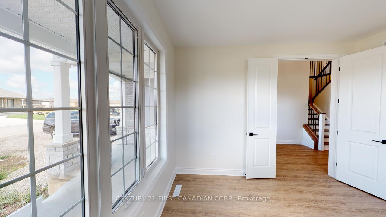 Photo 5 of 118 Sheldabren Street, North Middlesex, Ailsa Craig — HOMEH