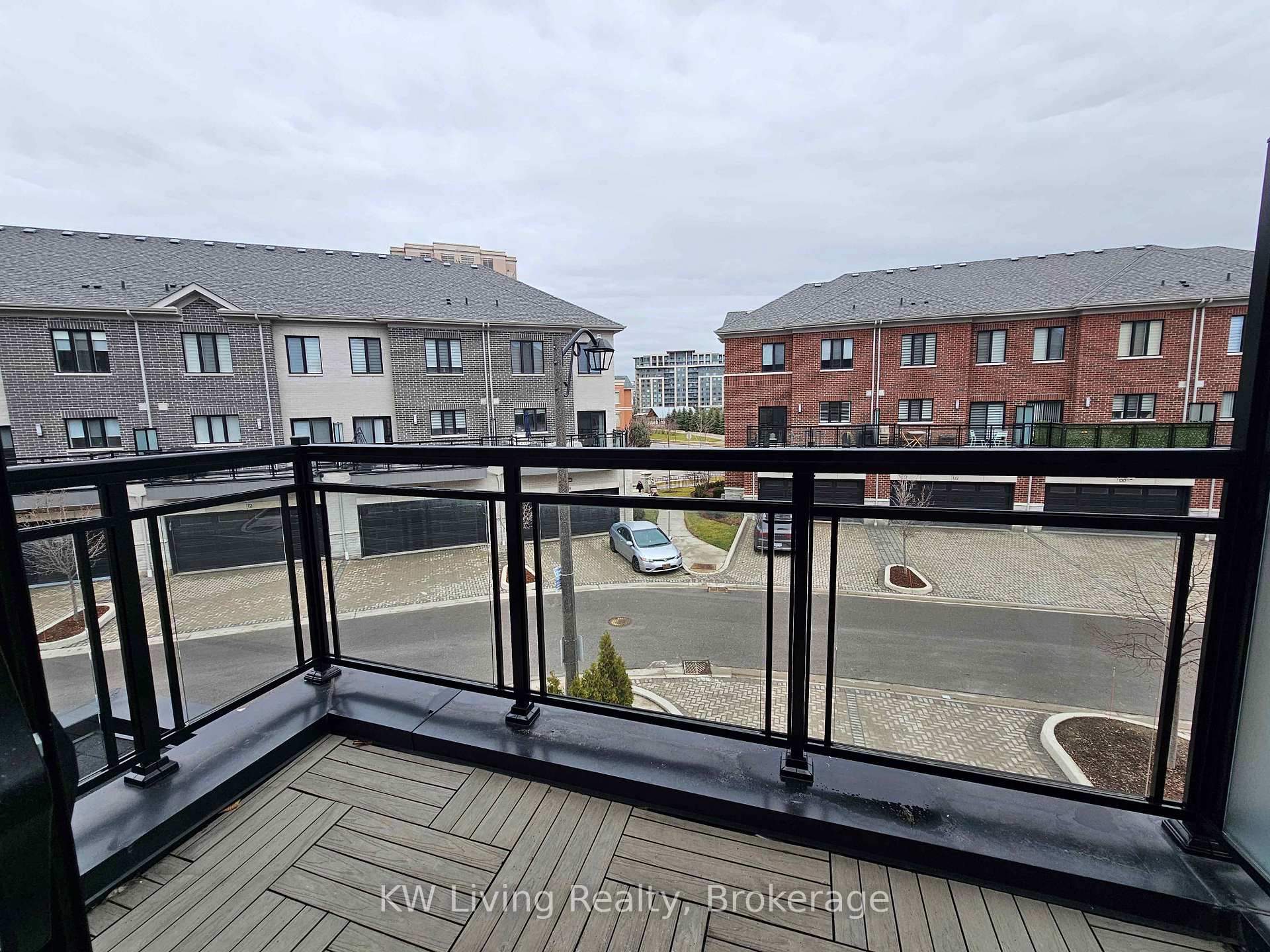 Photo 7 of 107 Feeney Lane, Markham, Commerce Valley — HOMEH
