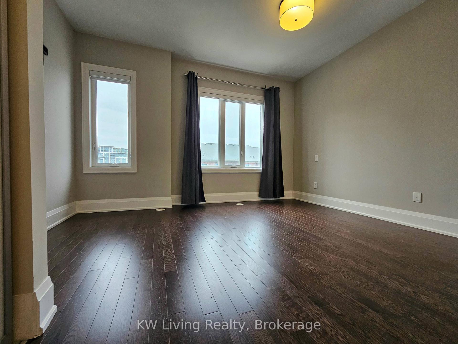 Photo 3 of 107 Feeney Lane, Markham, Commerce Valley — HOMEH