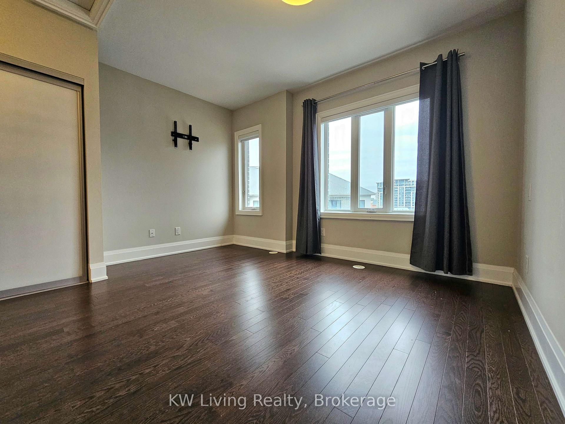 Photo 19 of 107 Feeney Lane, Markham, Commerce Valley — HOMEH