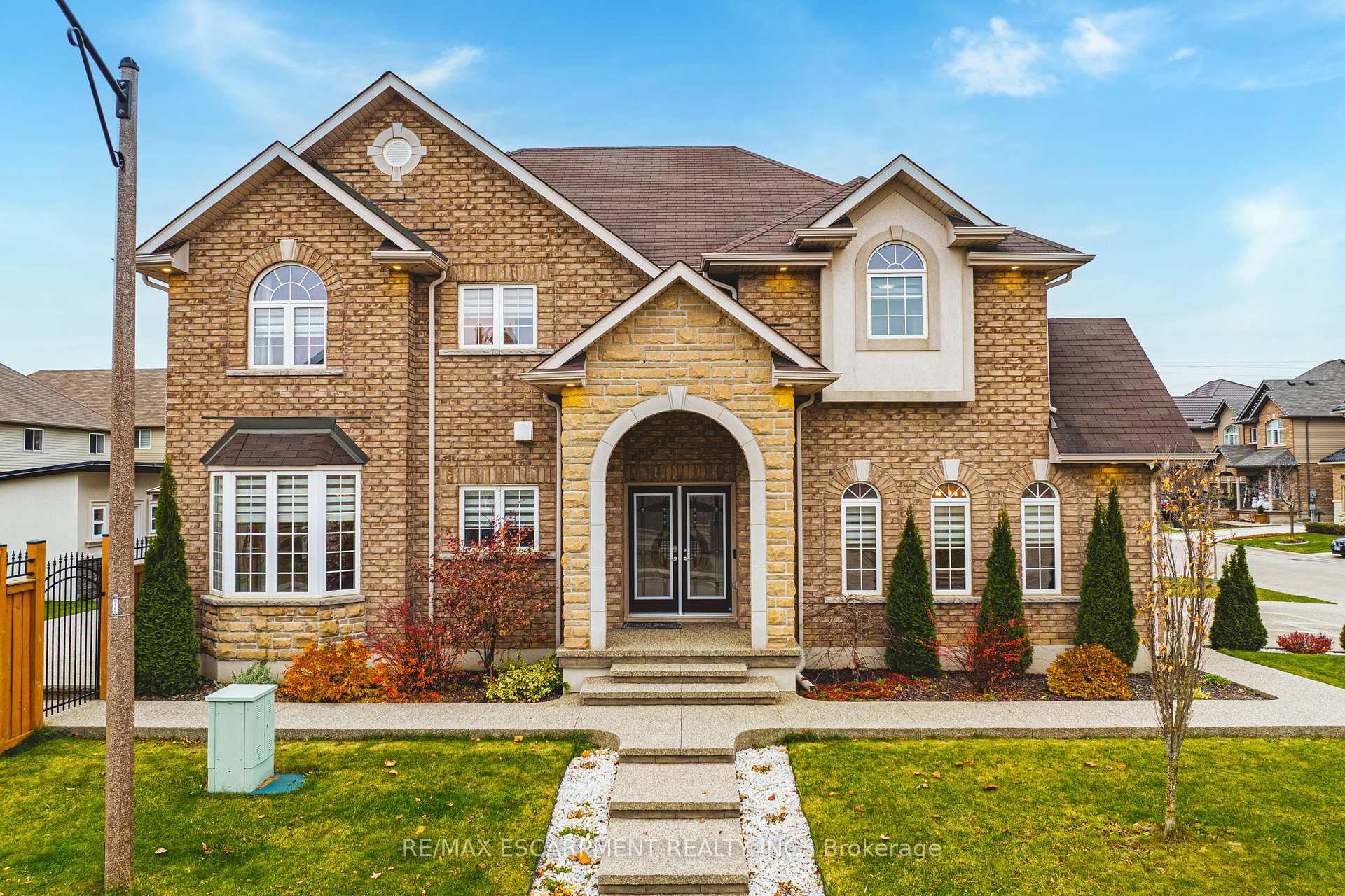 Photo 1 of 96 Hidden Ridge Crescent, Hamilton, Gourley — HOMEH