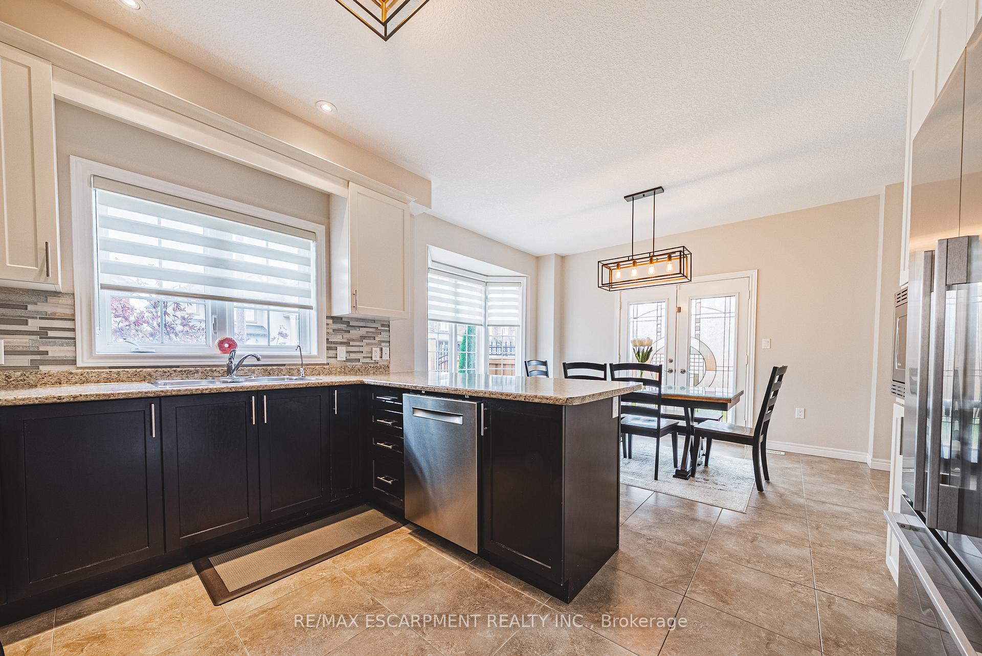 Photo 36 of 96 Hidden Ridge Crescent, Hamilton, Gourley — HOMEH