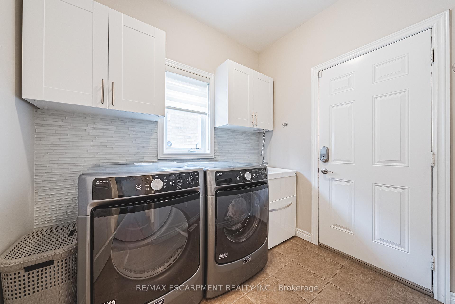 Photo 24 of 96 Hidden Ridge Crescent, Hamilton, Gourley — HOMEH