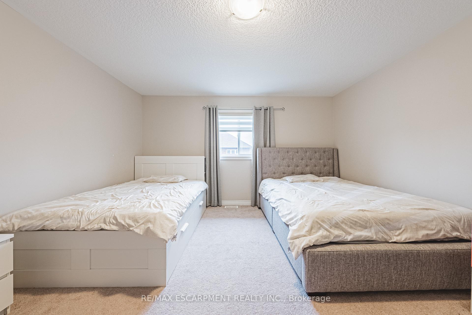 Photo 38 of 96 Hidden Ridge Crescent, Hamilton, Gourley — HOMEH