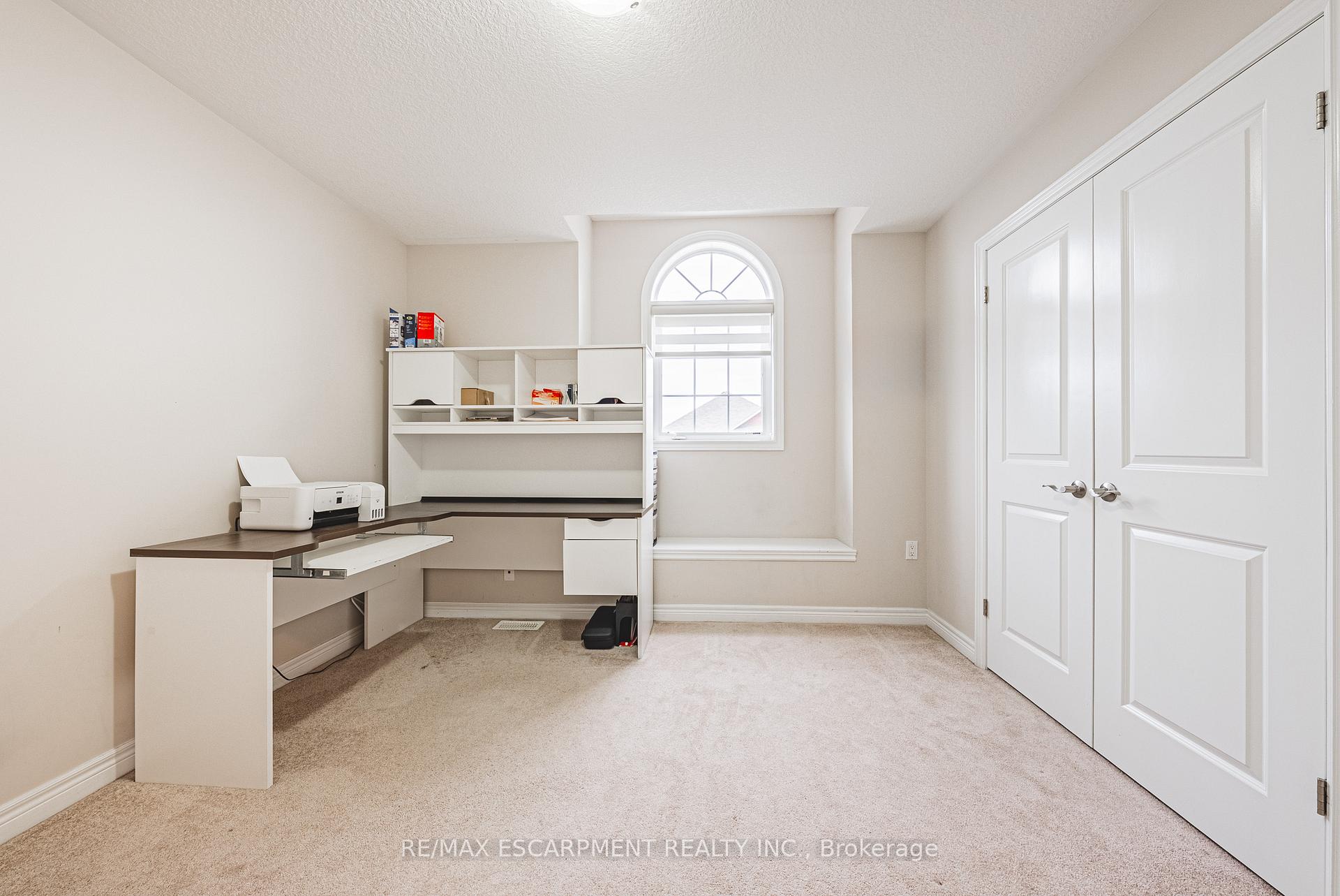 Photo 32 of 96 Hidden Ridge Crescent, Hamilton, Gourley — HOMEH