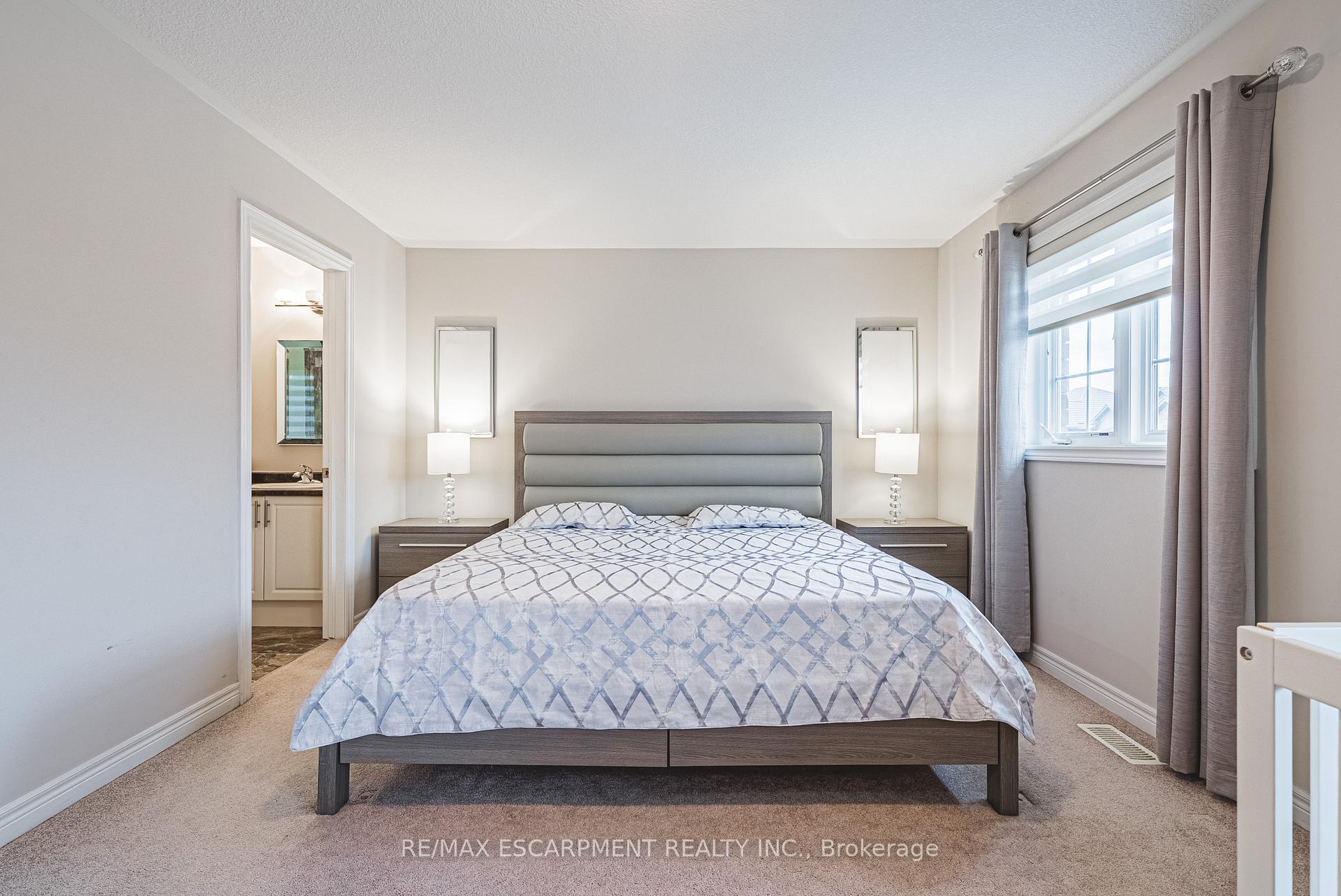 Photo 25 of 96 Hidden Ridge Crescent, Hamilton, Gourley — HOMEH