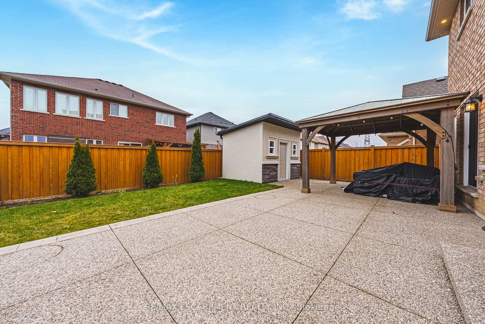 Photo 30 of 96 Hidden Ridge Crescent, Hamilton, Gourley — HOMEH