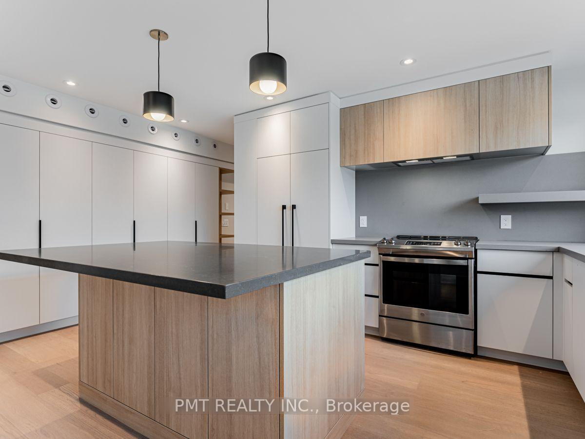 Photo 17 of Unit Main (Unit B), 157 Roslin Avenue, Toronto, Lawrence Park North — HOMEH