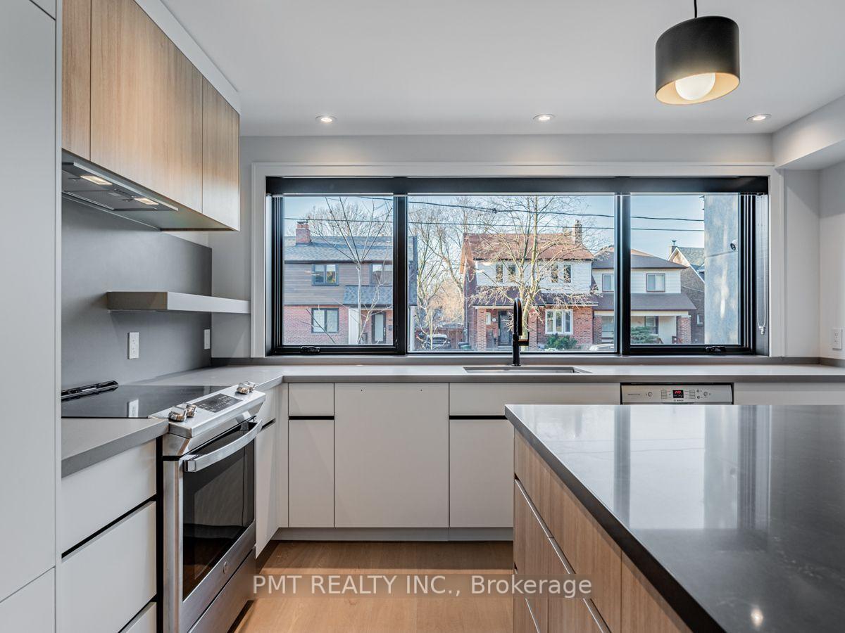 Photo 16 of Unit Main (Unit B), 157 Roslin Avenue, Toronto, Lawrence Park North — HOMEH