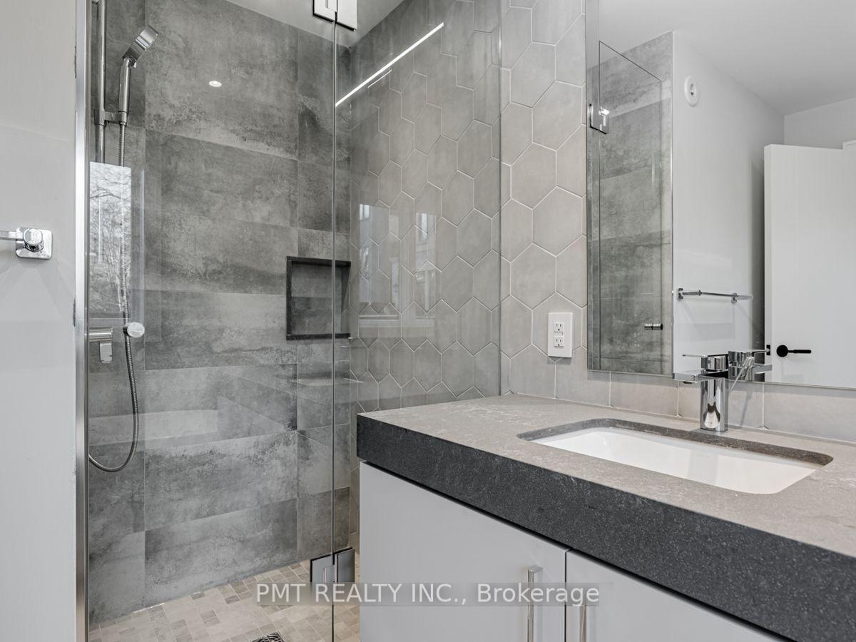 Photo 14 of Unit Main (Unit B), 157 Roslin Avenue, Toronto, Lawrence Park North — HOMEH