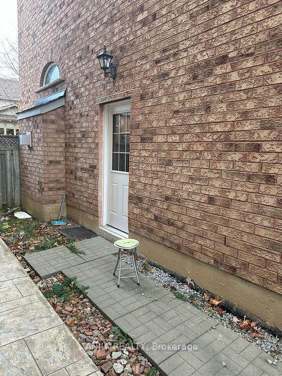 Photo 11 of Unit Bsmt, 3 Stonebridge Drive, Markham, Berczy — HOMEH