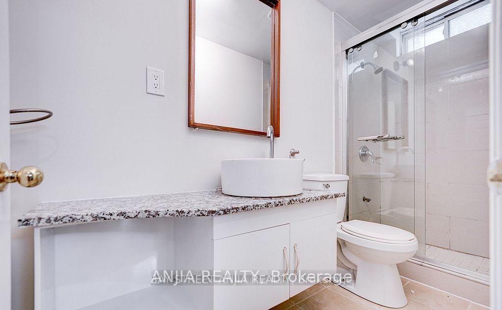 Photo 4 of Unit Bsmt, 3 Stonebridge Drive, Markham, Berczy — HOMEH
