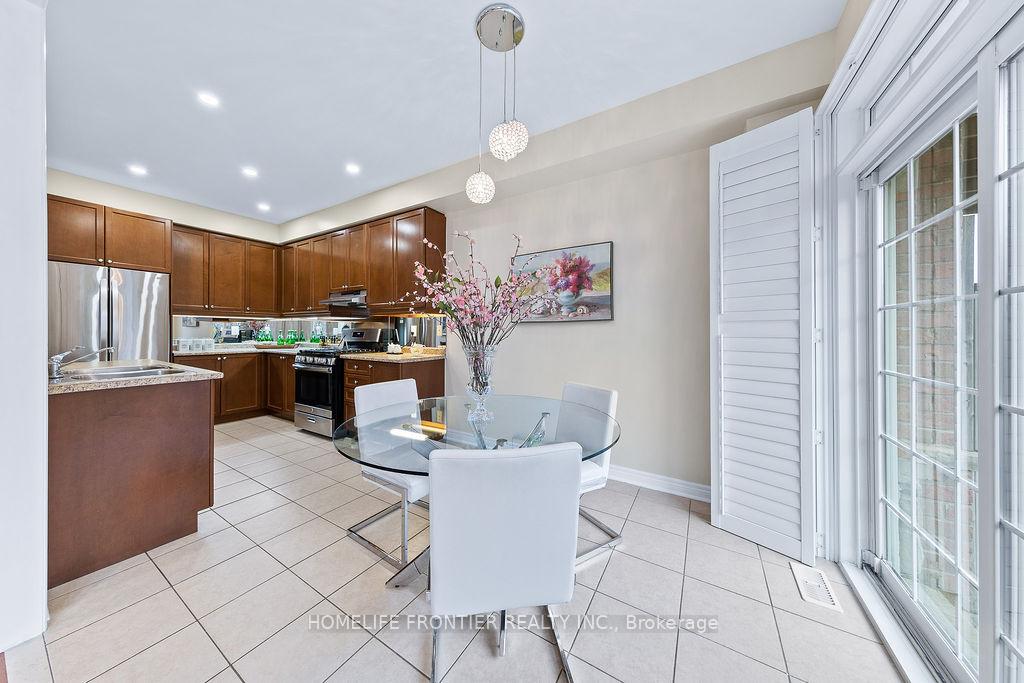 Photo 43 of 2 George Kirby Street, Vaughan, Patterson — HOMEH
