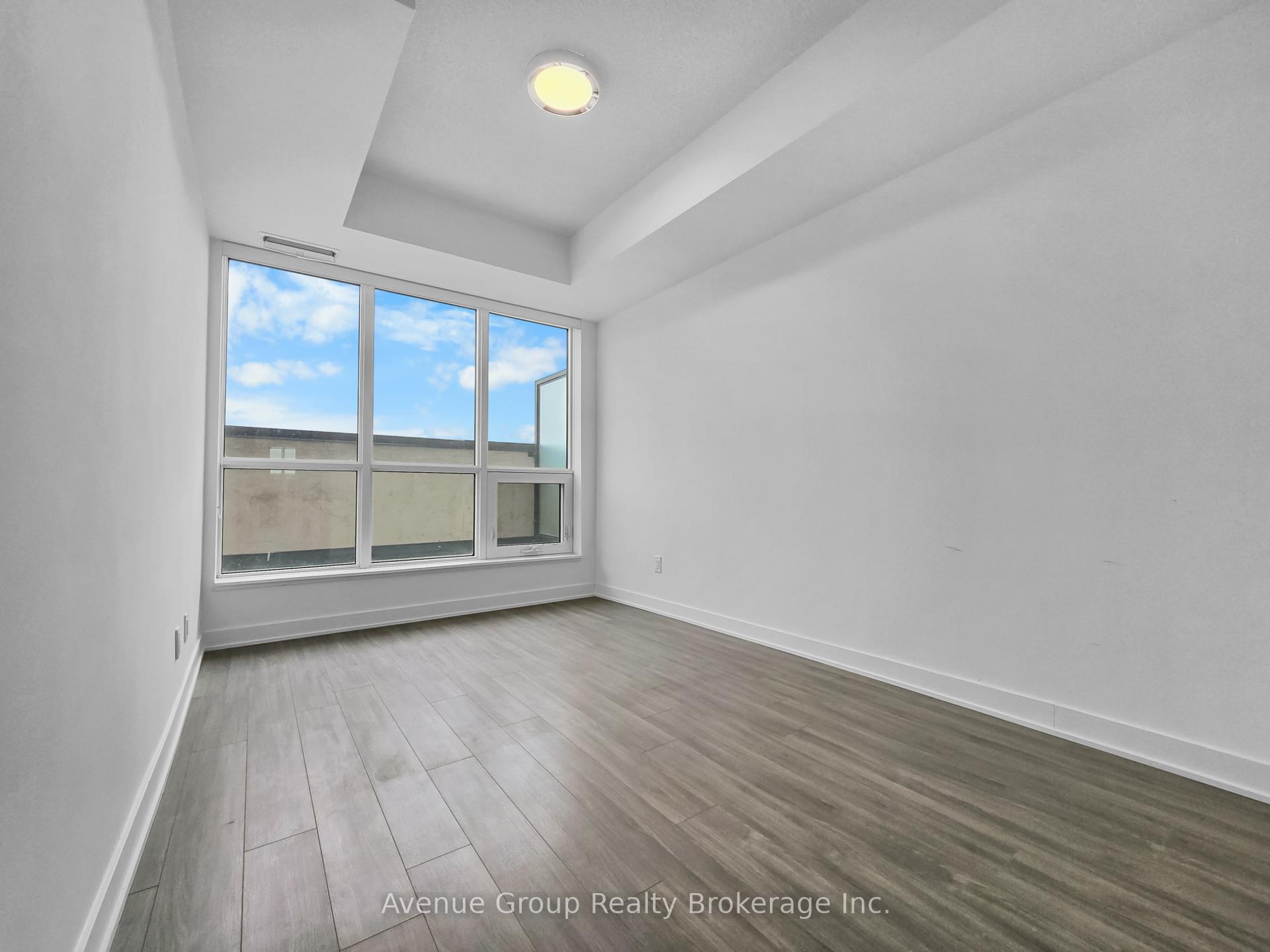 Photo 2 of Unit 222, 681 Yonge Street, Barrie, Painswick South — HOMEH