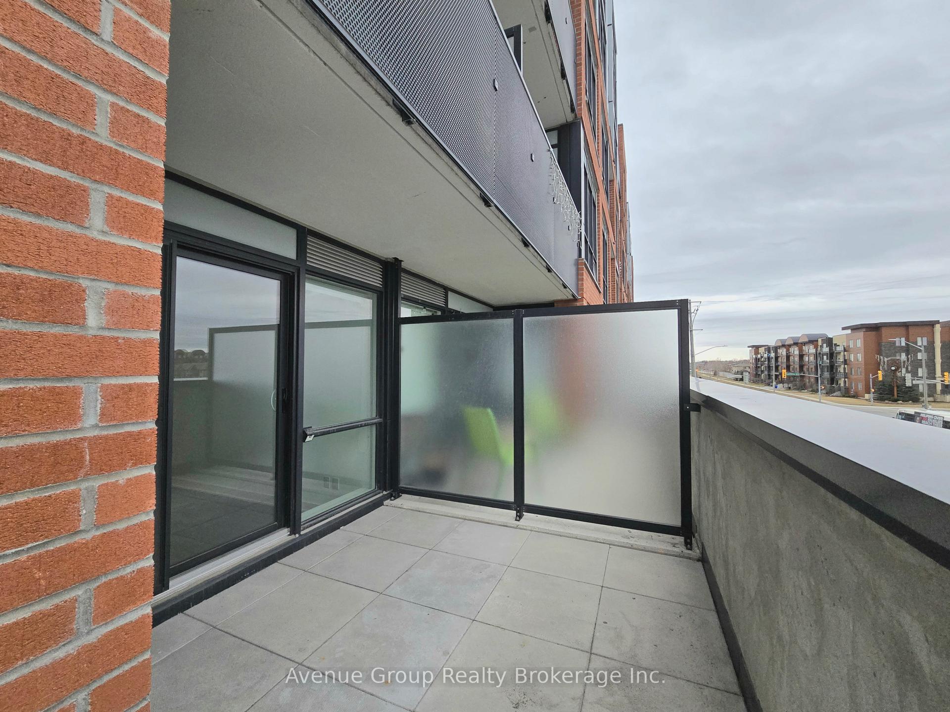 Photo 4 of Unit 222, 681 Yonge Street, Barrie, Painswick South — HOMEH
