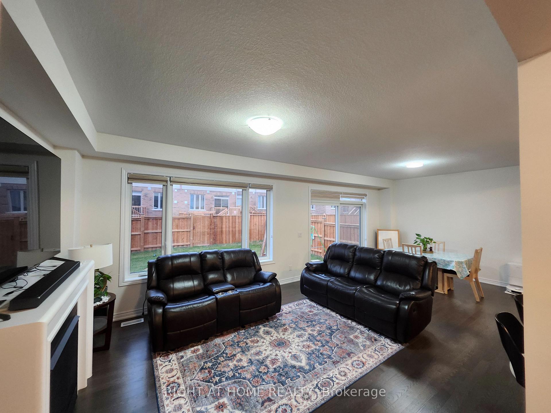 Photo 17 of 66 Georgina Street, Kitchener — HOMEH
