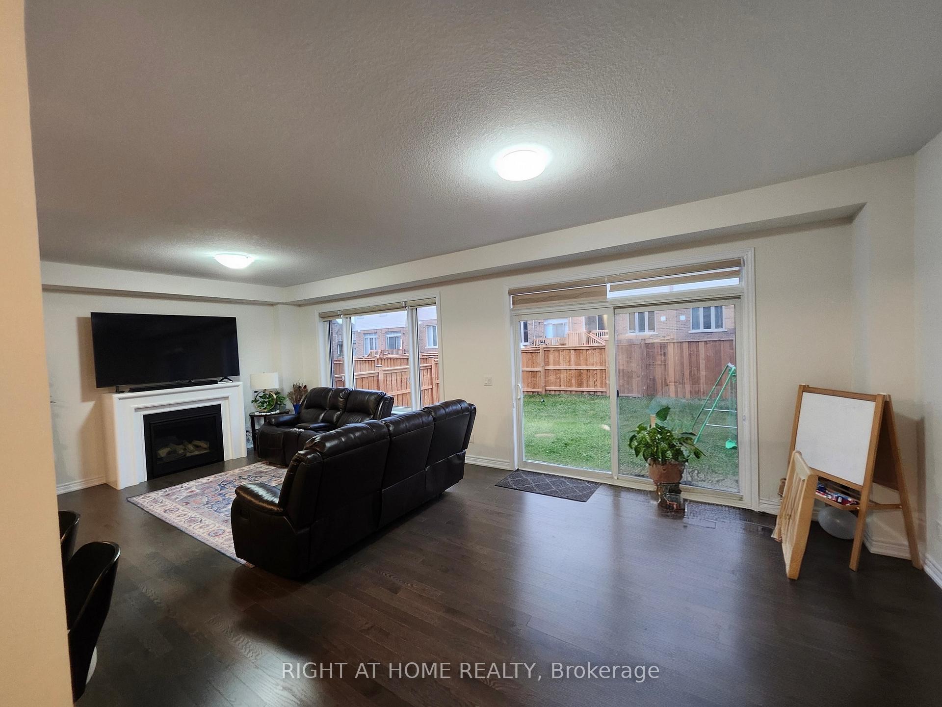 Photo 15 of 66 Georgina Street, Kitchener — HOMEH