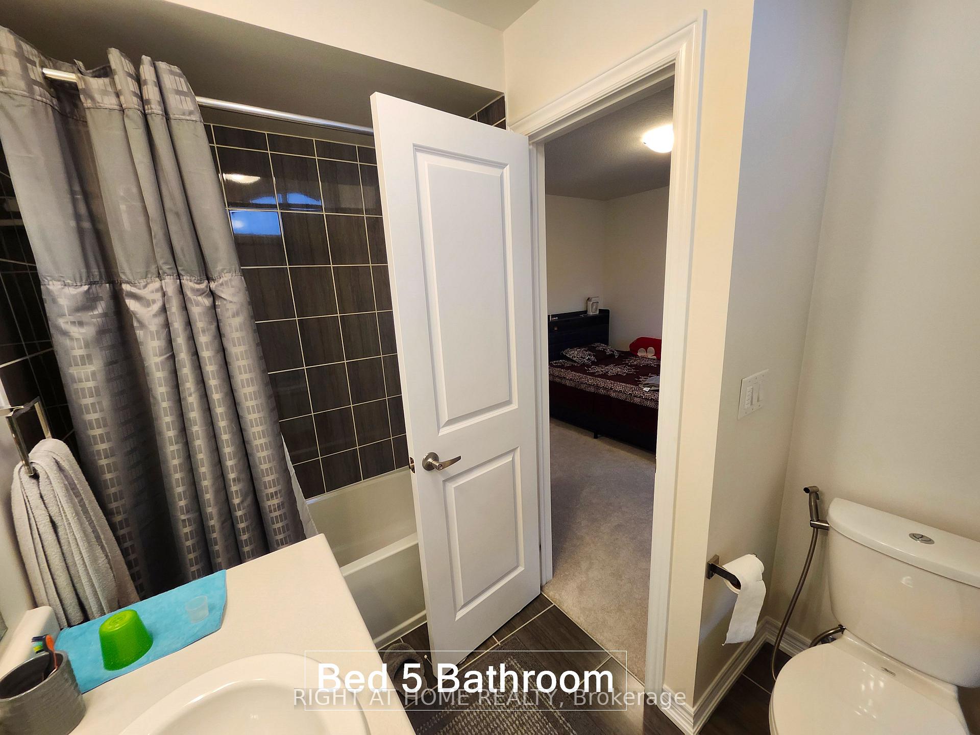 Photo 11 of 66 Georgina Street, Kitchener — HOMEH