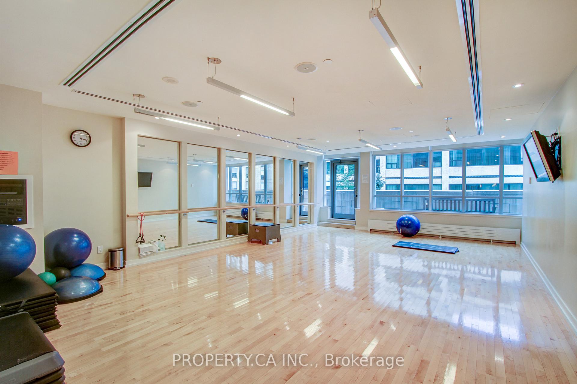 Photo 14 of Unit 3712, 2191 Yonge Street, Toronto, Mount Pleasant West — HOMEH