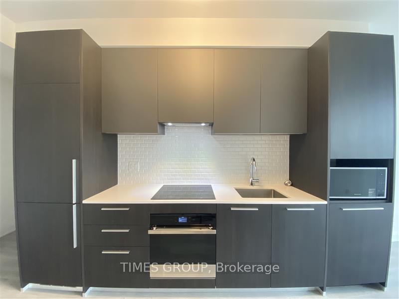 Photo 2 of Unit 811, 65 Broadway Avenue, Toronto, Mount Pleasant West — HOMEH
