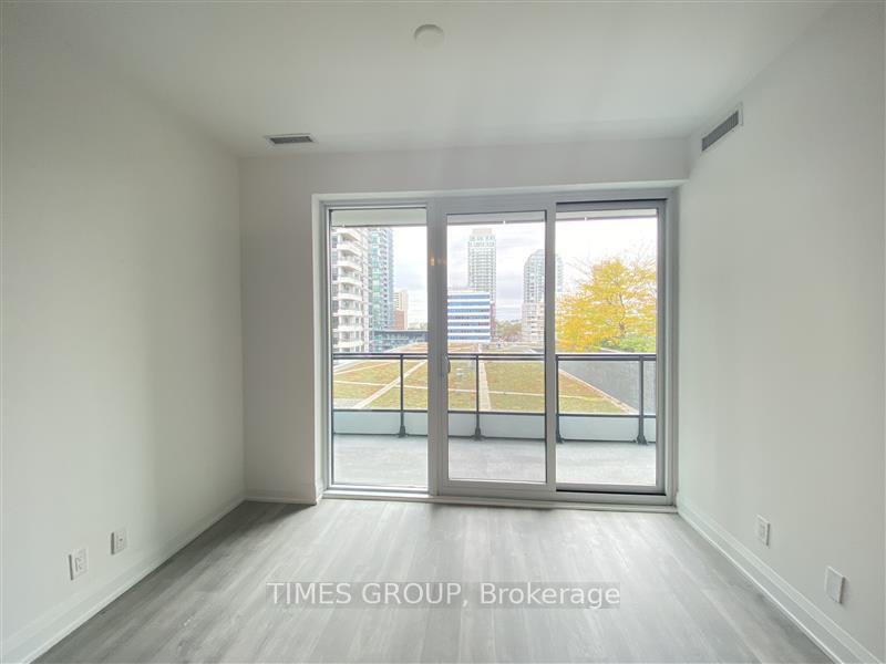 Photo 3 of Unit 811, 65 Broadway Avenue, Toronto, Mount Pleasant West — HOMEH