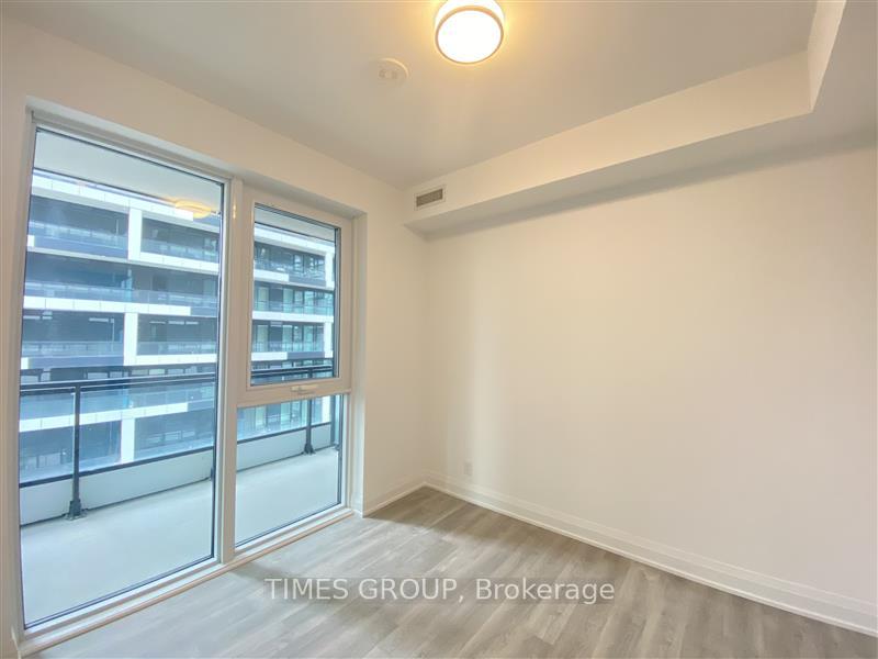 Photo 4 of Unit 811, 65 Broadway Avenue, Toronto, Mount Pleasant West — HOMEH