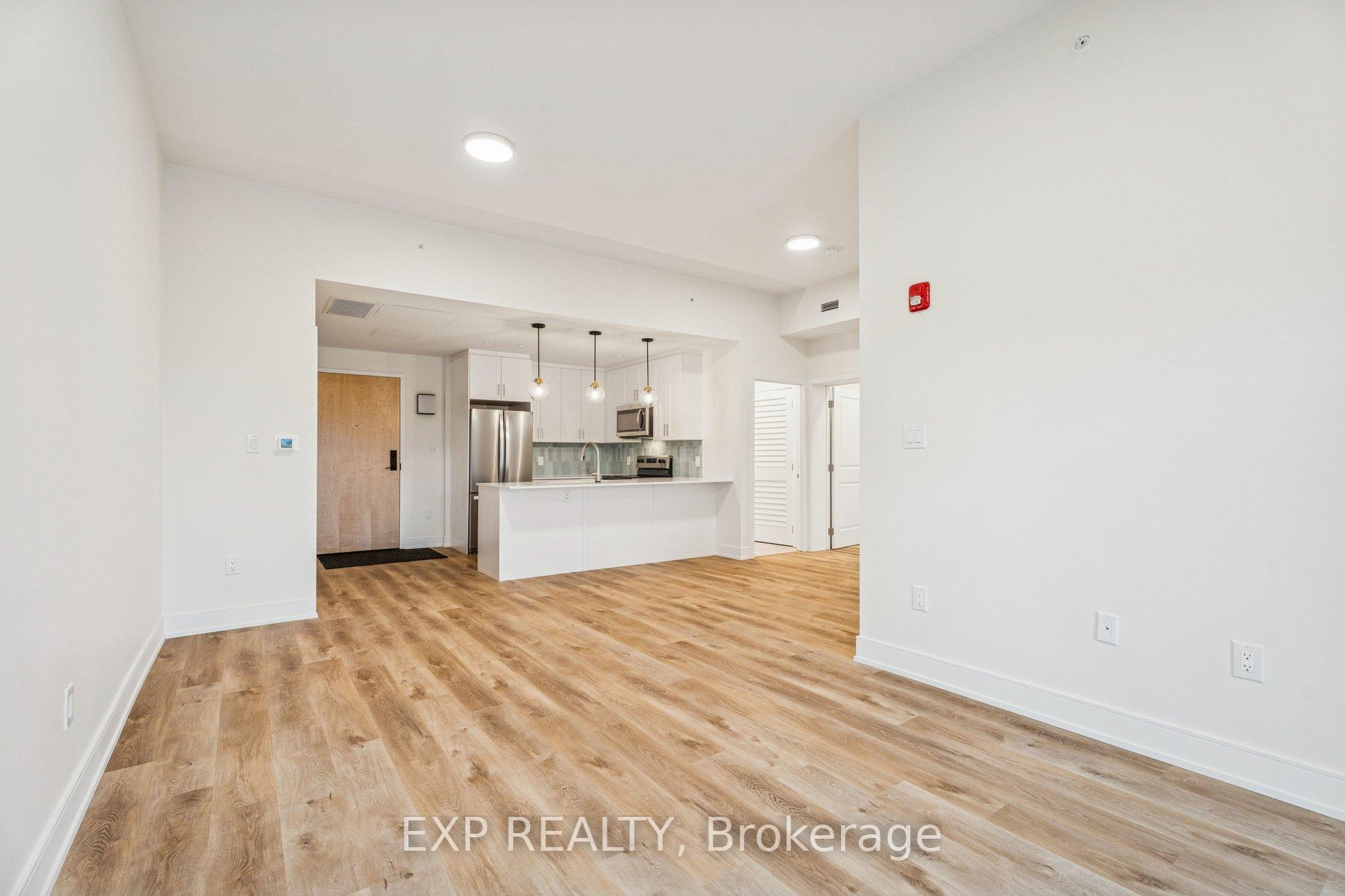 Photo 10 of Unit 405, 121 Mary Street, Clearview, Creemore — HOMEH