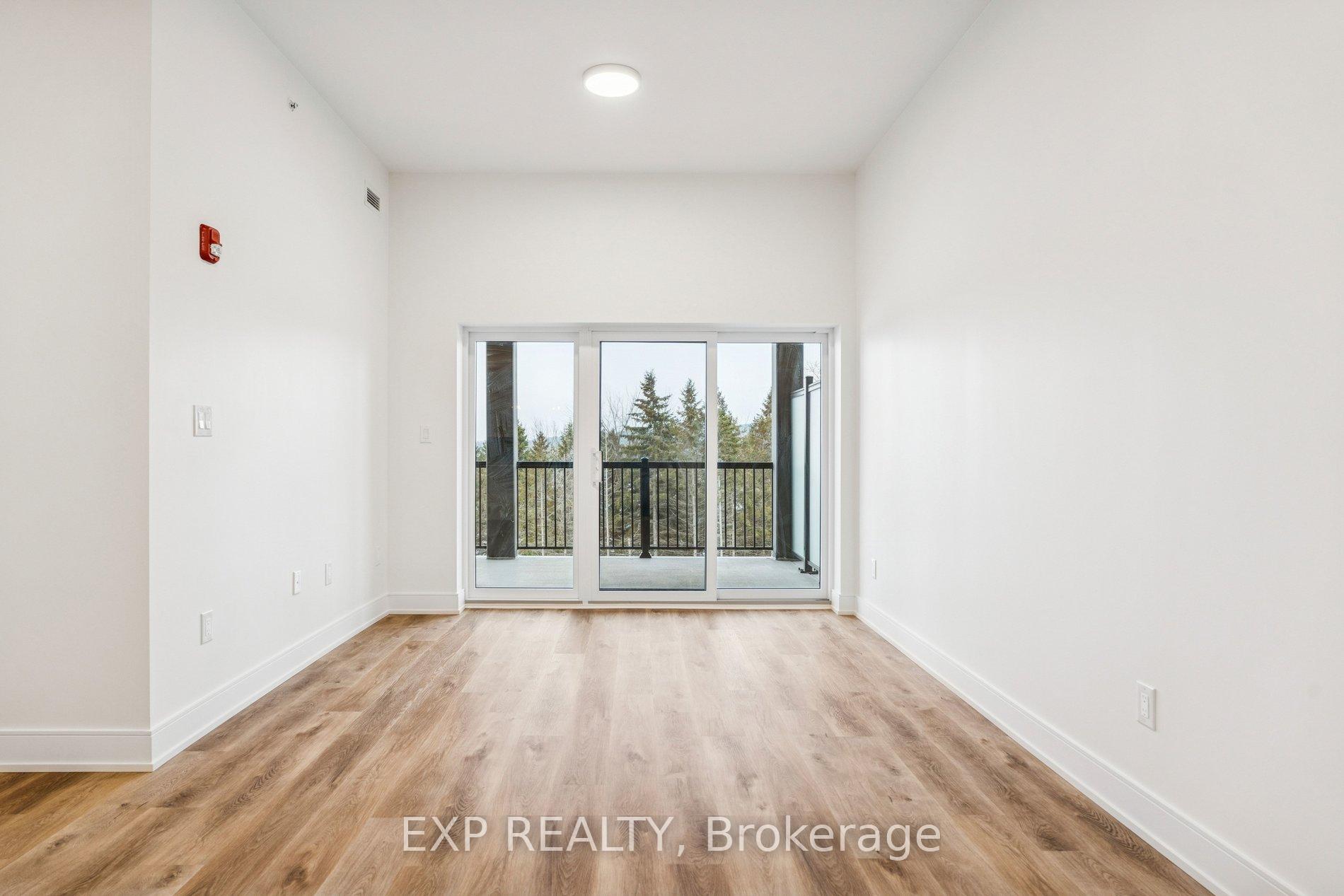 Photo 4 of Unit 405, 121 Mary Street, Clearview, Creemore — HOMEH