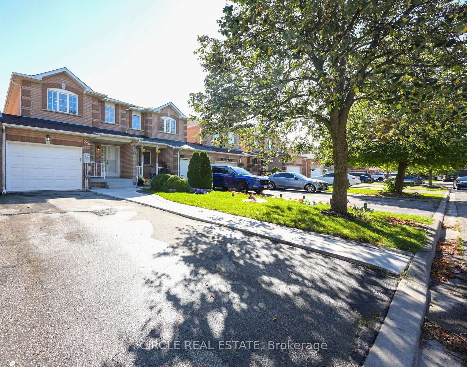 Photo 1 of 32 Torada Court, Brampton, Snelgrove — HOMEH