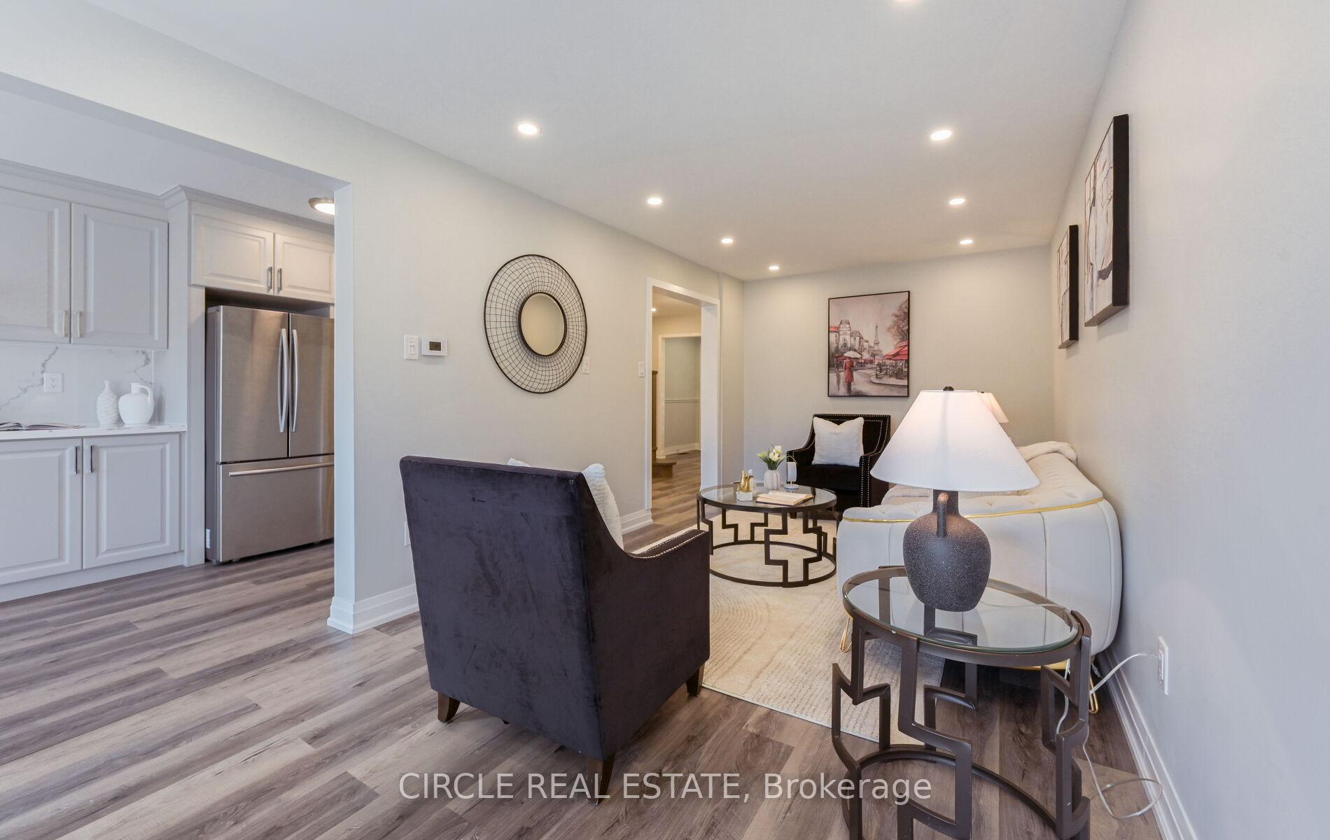 Photo 7 of 32 Torada Court, Brampton, Snelgrove — HOMEH