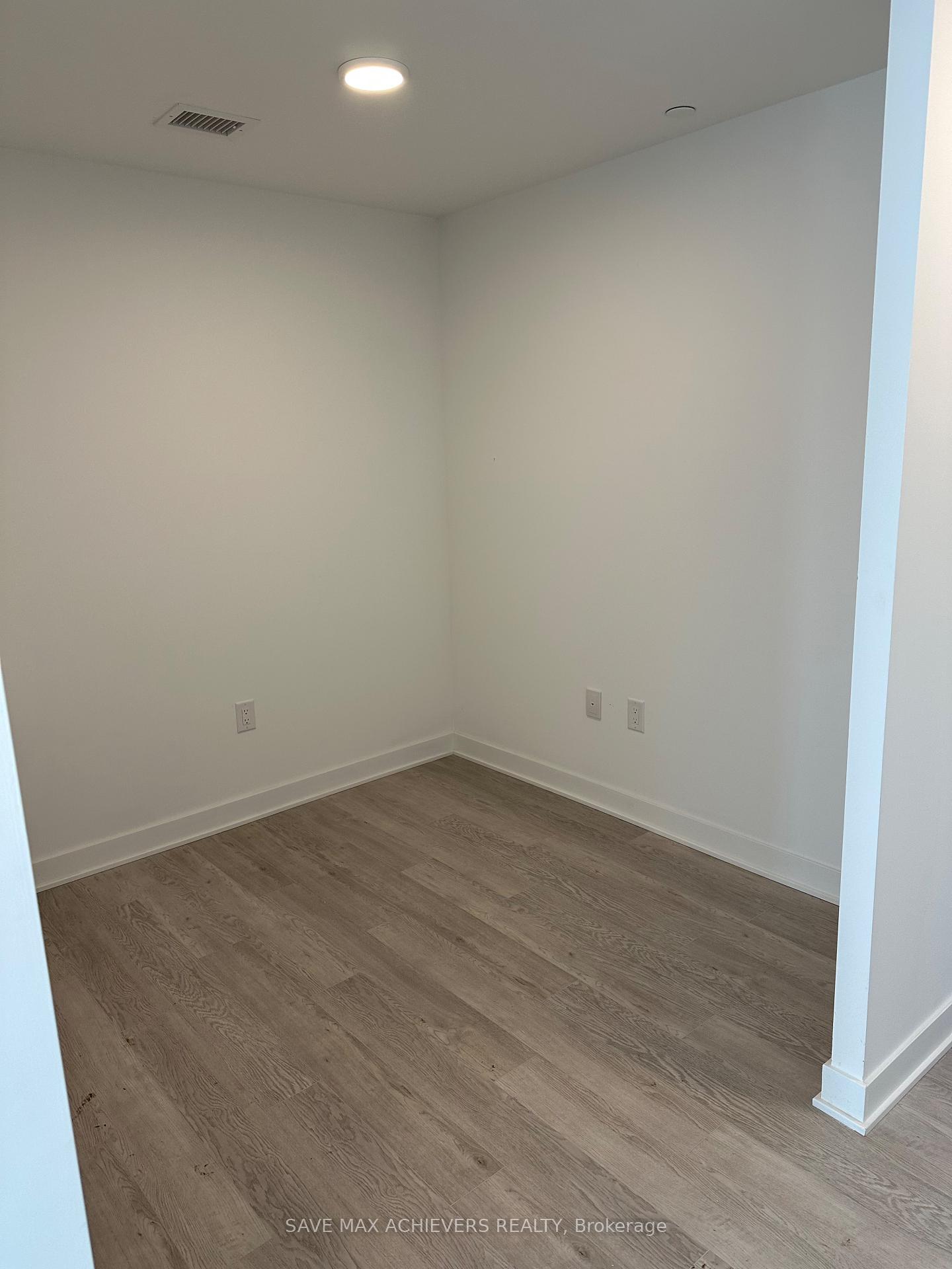 Photo 16 of Unit 1016, 2782 Barton Street E, Hamilton, Riverdale — HOMEH