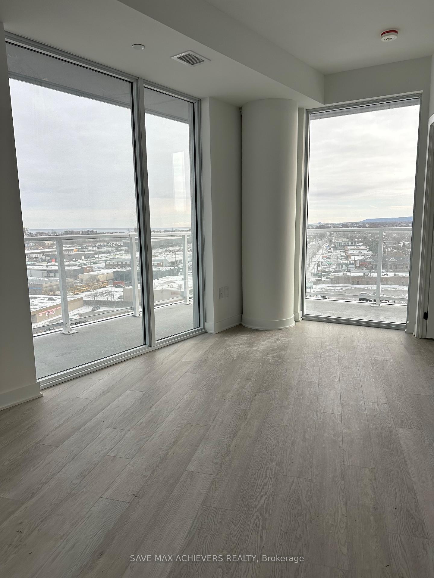 Photo 23 of Unit 1016, 2782 Barton Street E, Hamilton, Riverdale — HOMEH