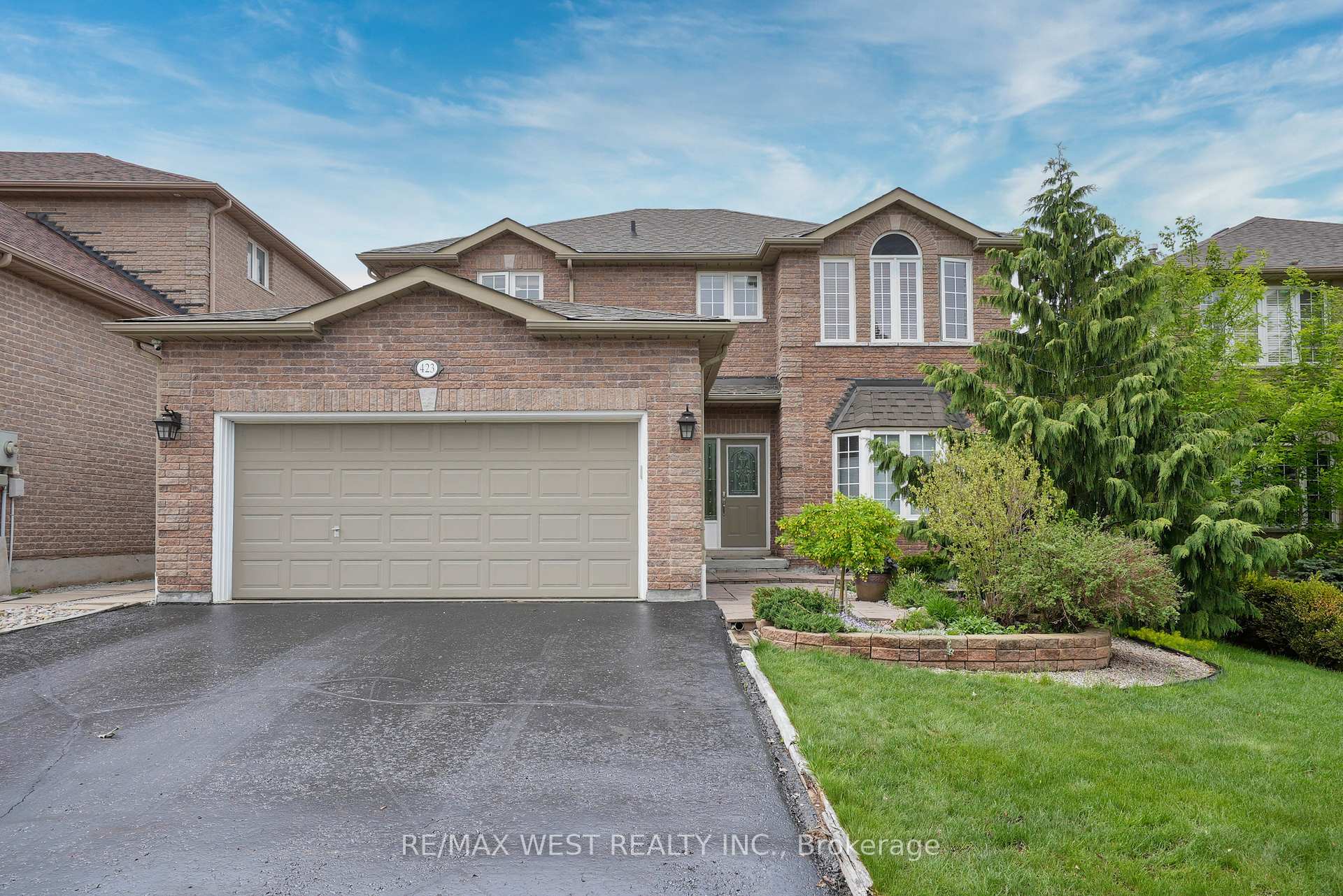 Photo 1 of 423 Mapleton Avenue, Barrie, Ardagh — HOMEH