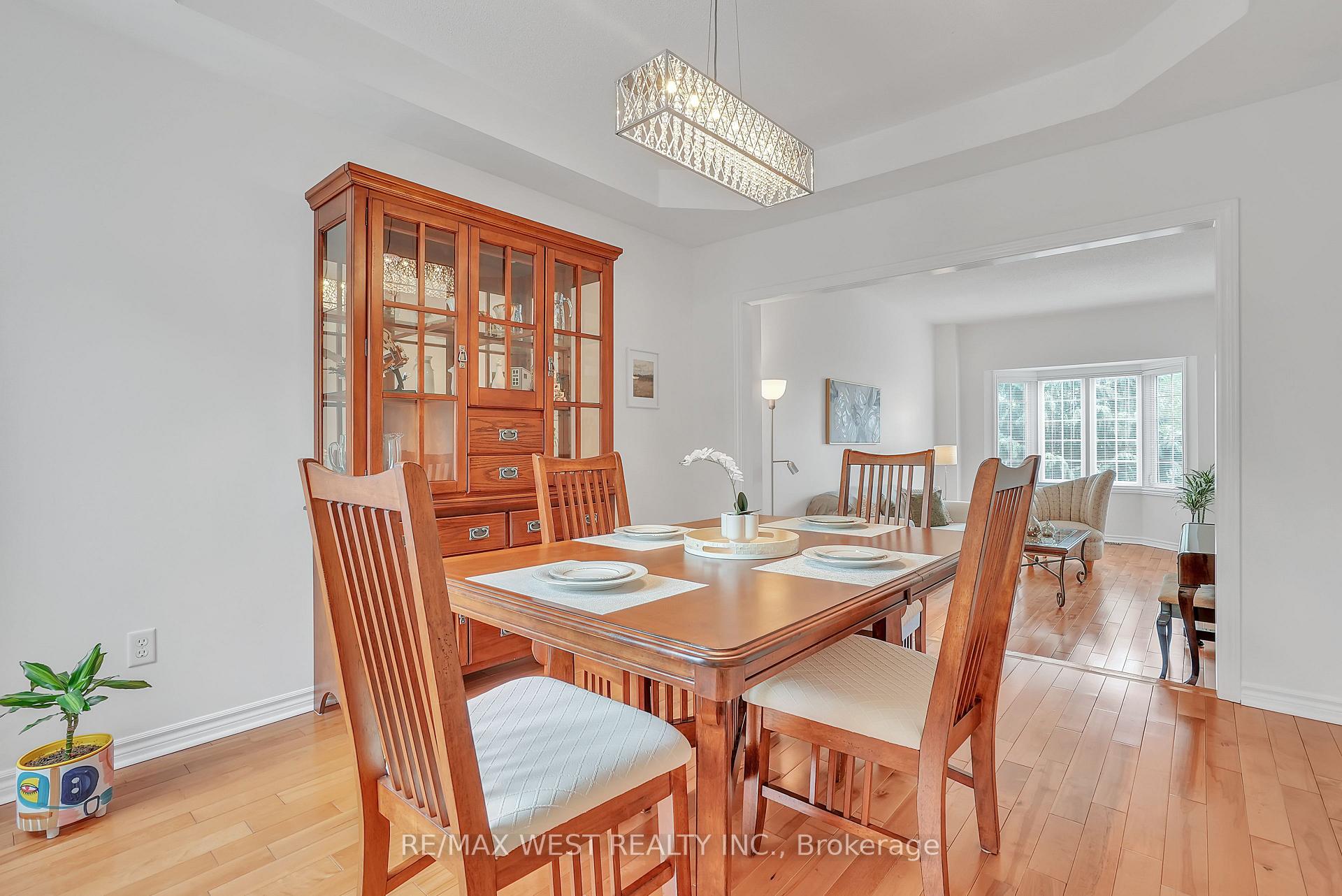 Photo 9 of 423 Mapleton Avenue, Barrie, Ardagh — HOMEH