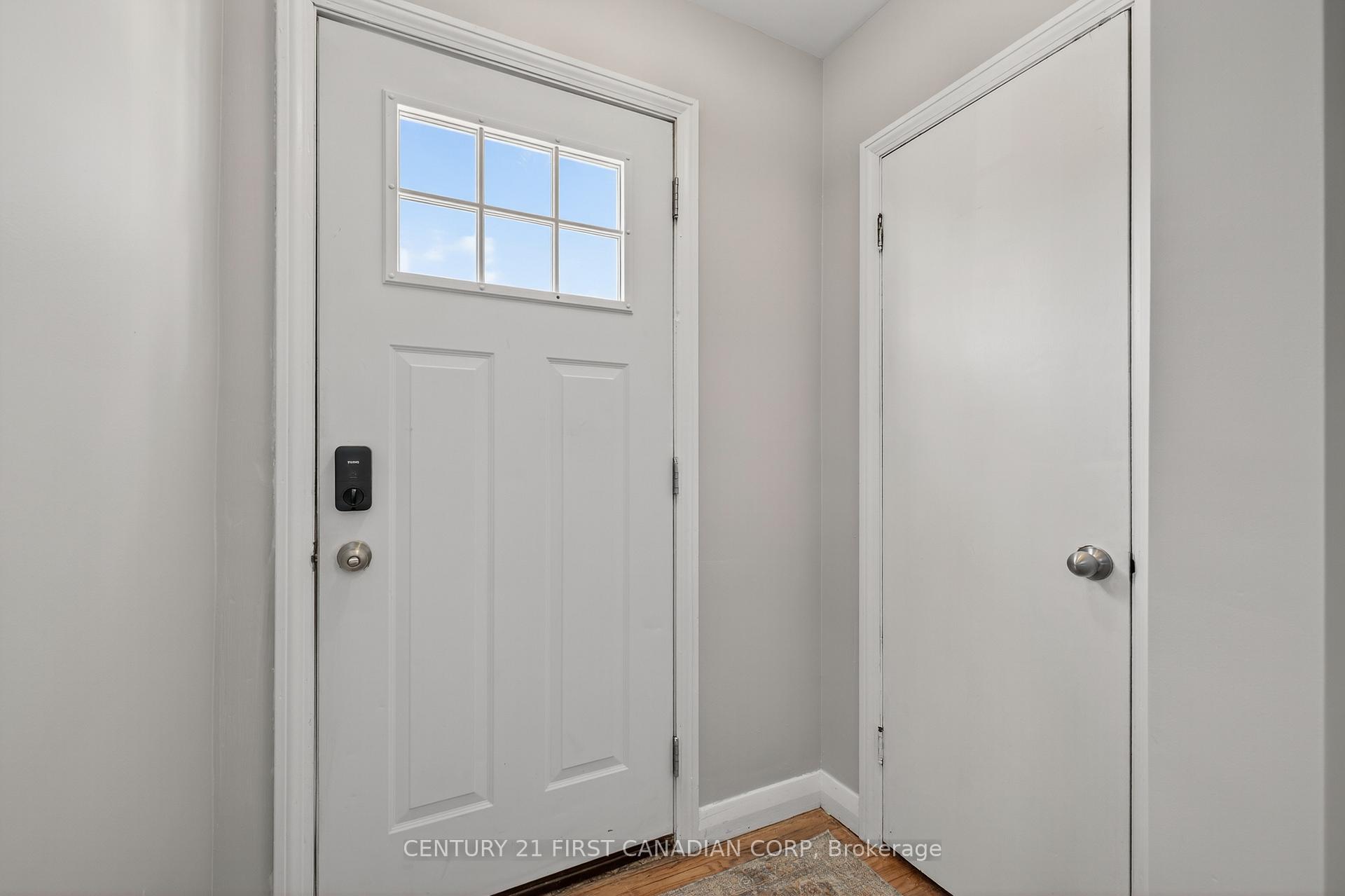 Photo 11 of 118 Gordon Street, Sarnia — HOMEH