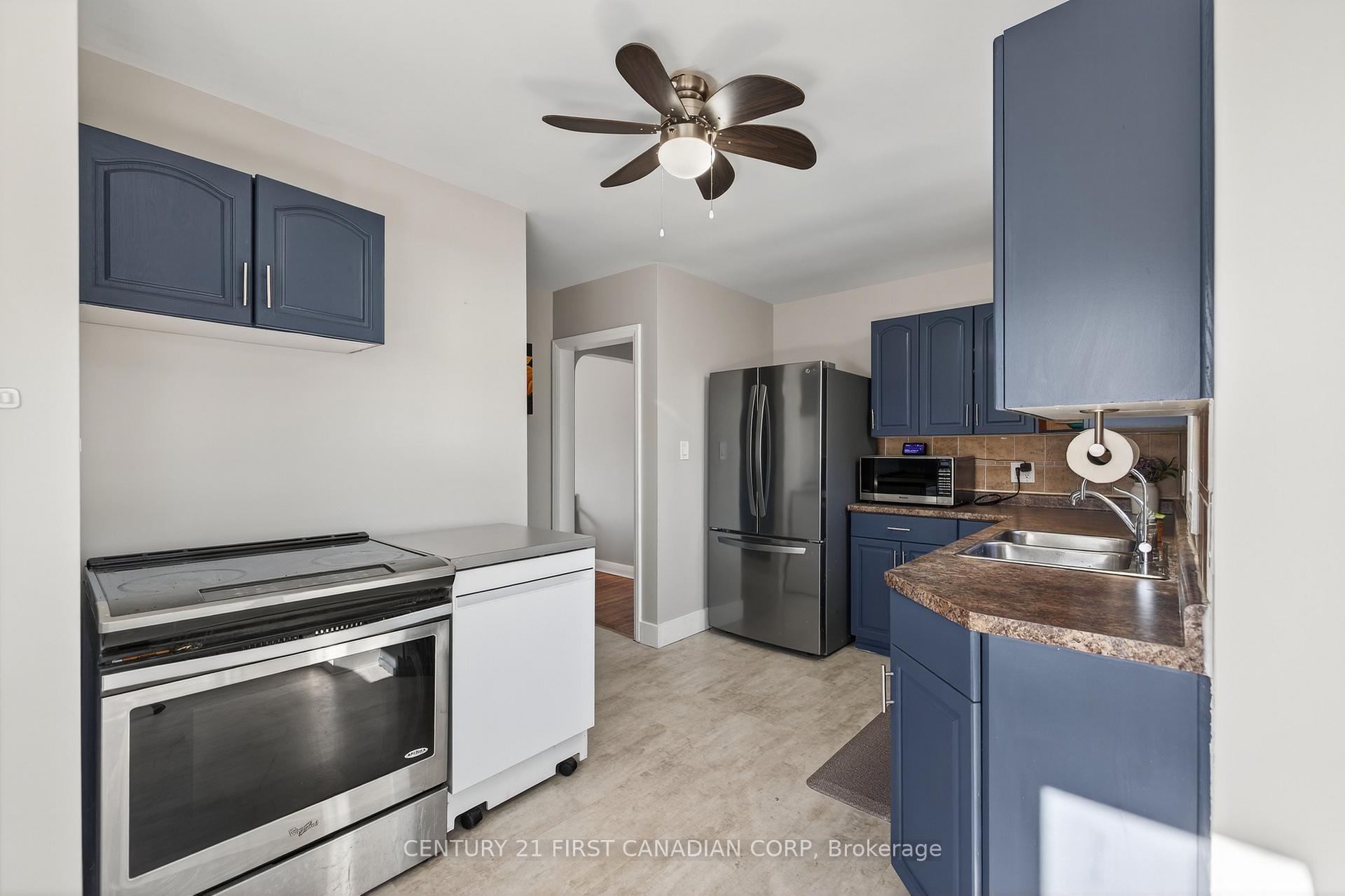 Photo 6 of 118 Gordon Street, Sarnia — HOMEH