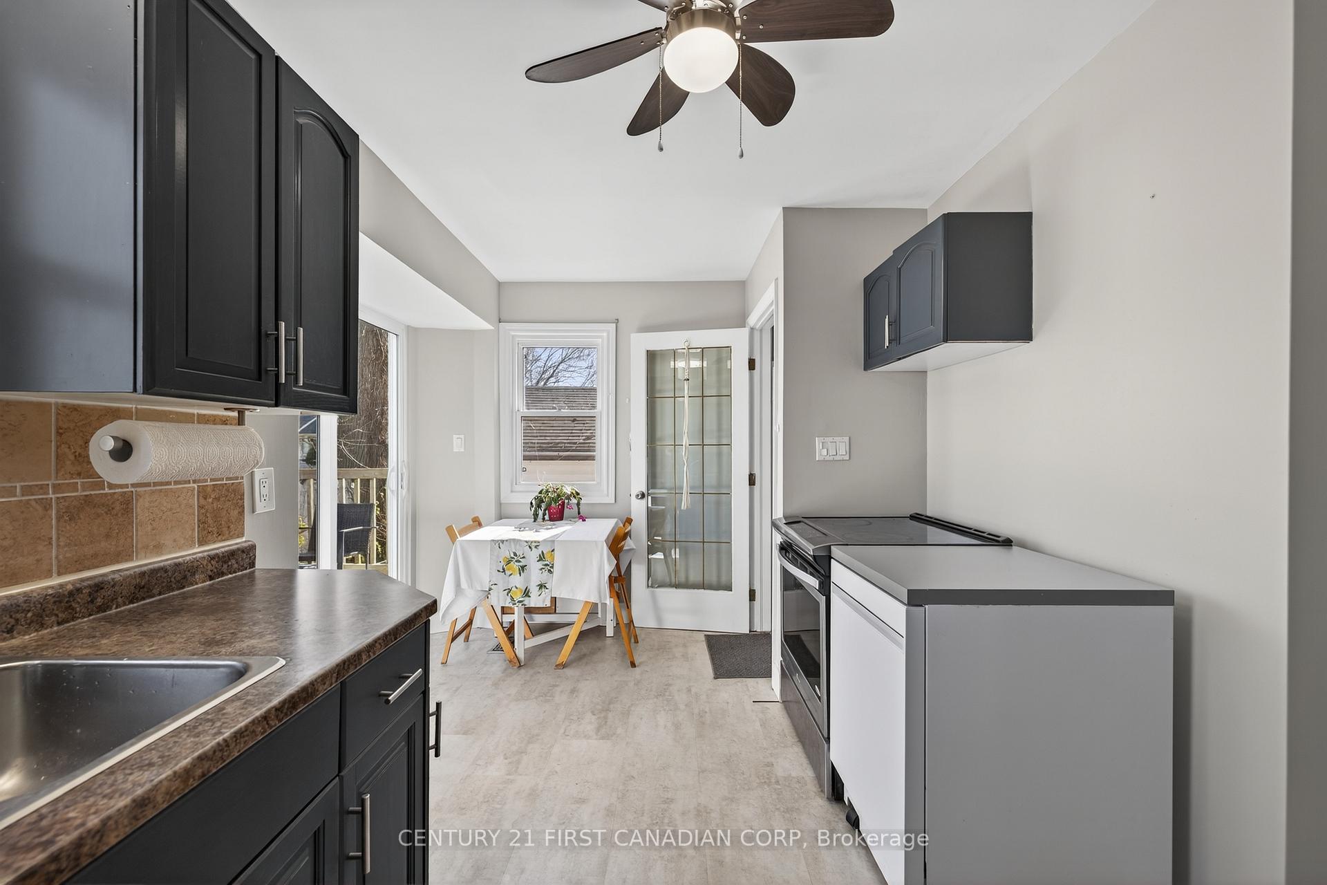 Photo 15 of 118 Gordon Street, Sarnia — HOMEH