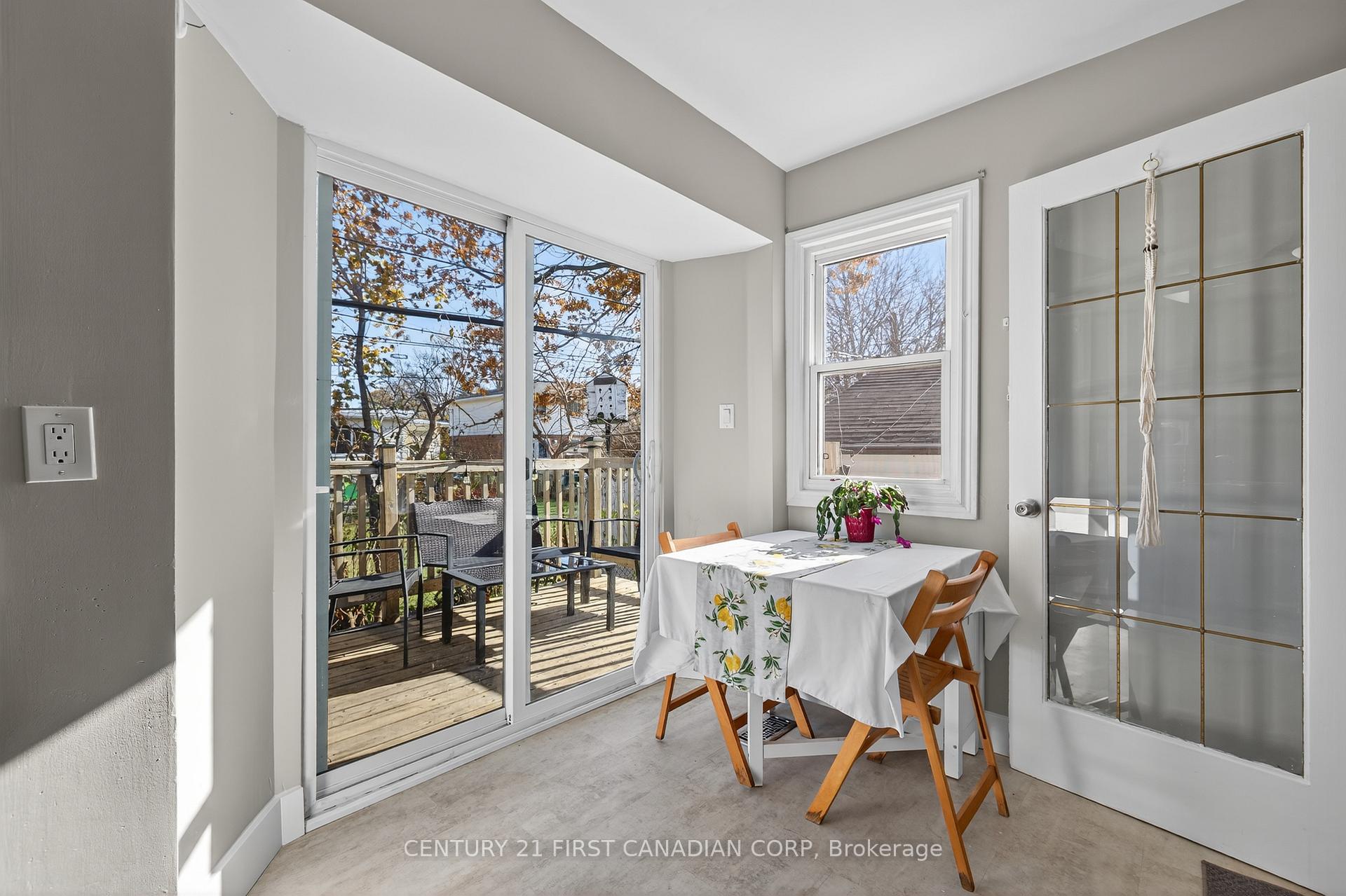 Photo 33 of 118 Gordon Street, Sarnia — HOMEH