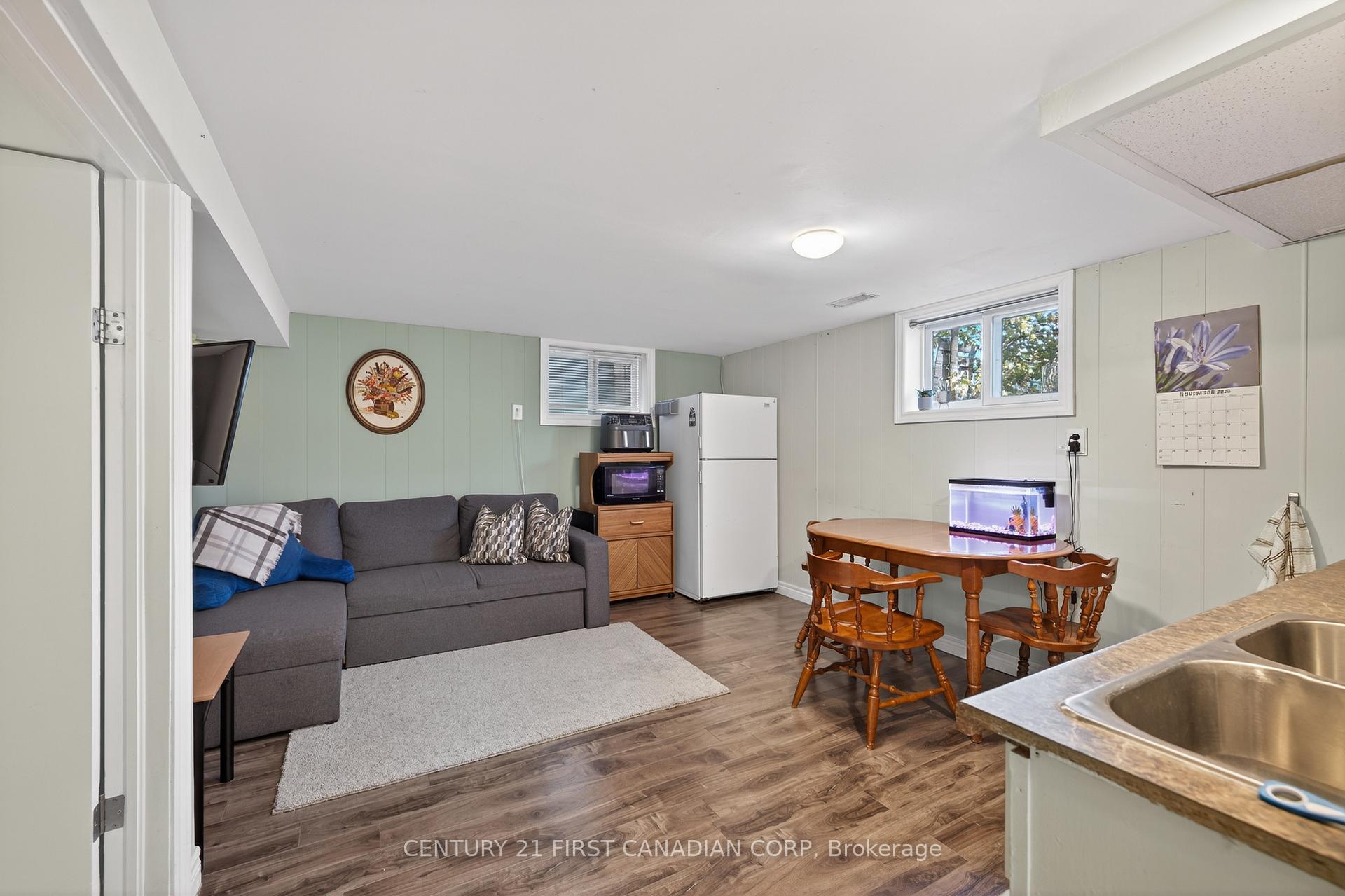 Photo 9 of 118 Gordon Street, Sarnia — HOMEH