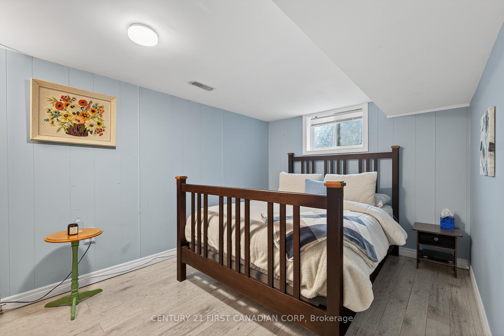 Photo 26 of 118 Gordon Street, Sarnia — HOMEH