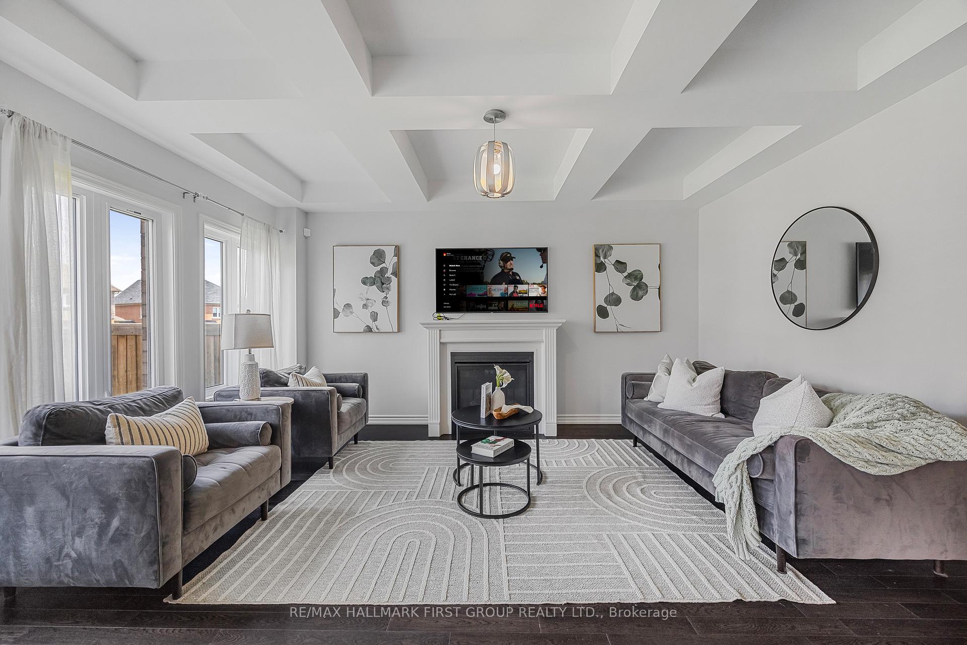 Photo 7 of 154 Lyle Drive, Clarington, Bowmanville — HOMEH