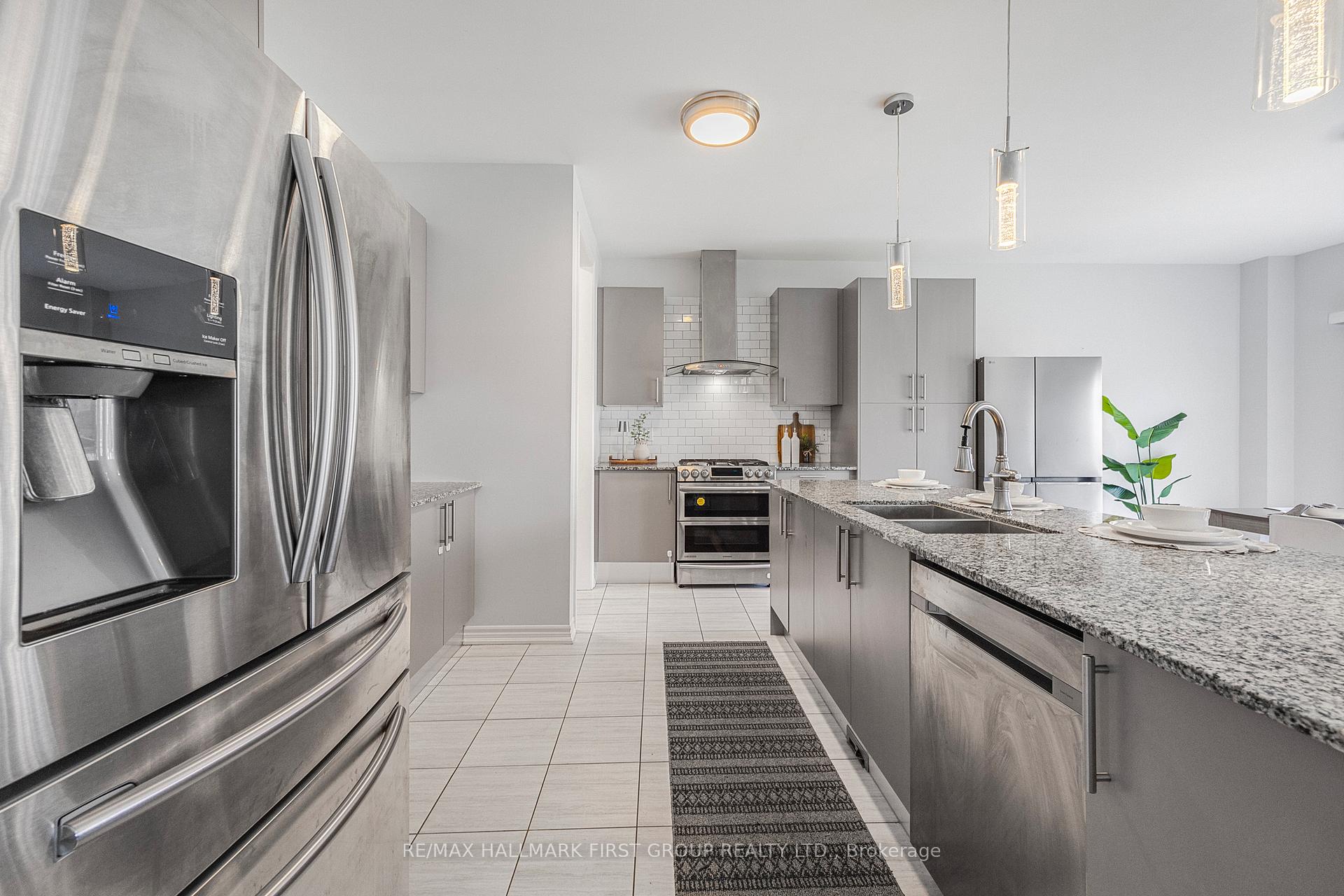 Photo 17 of 154 Lyle Drive, Clarington, Bowmanville — HOMEH