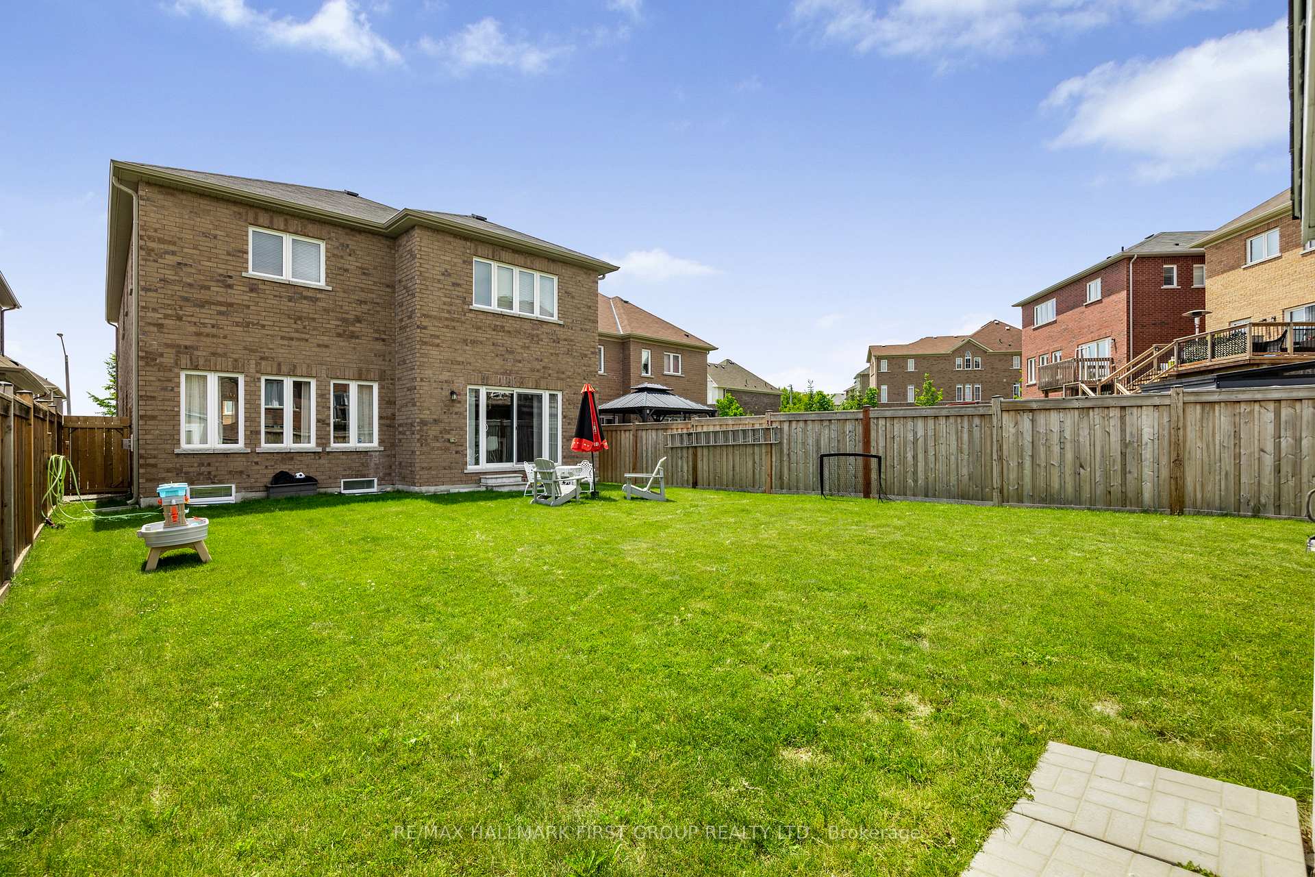 Photo 45 of 154 Lyle Drive, Clarington, Bowmanville — HOMEH