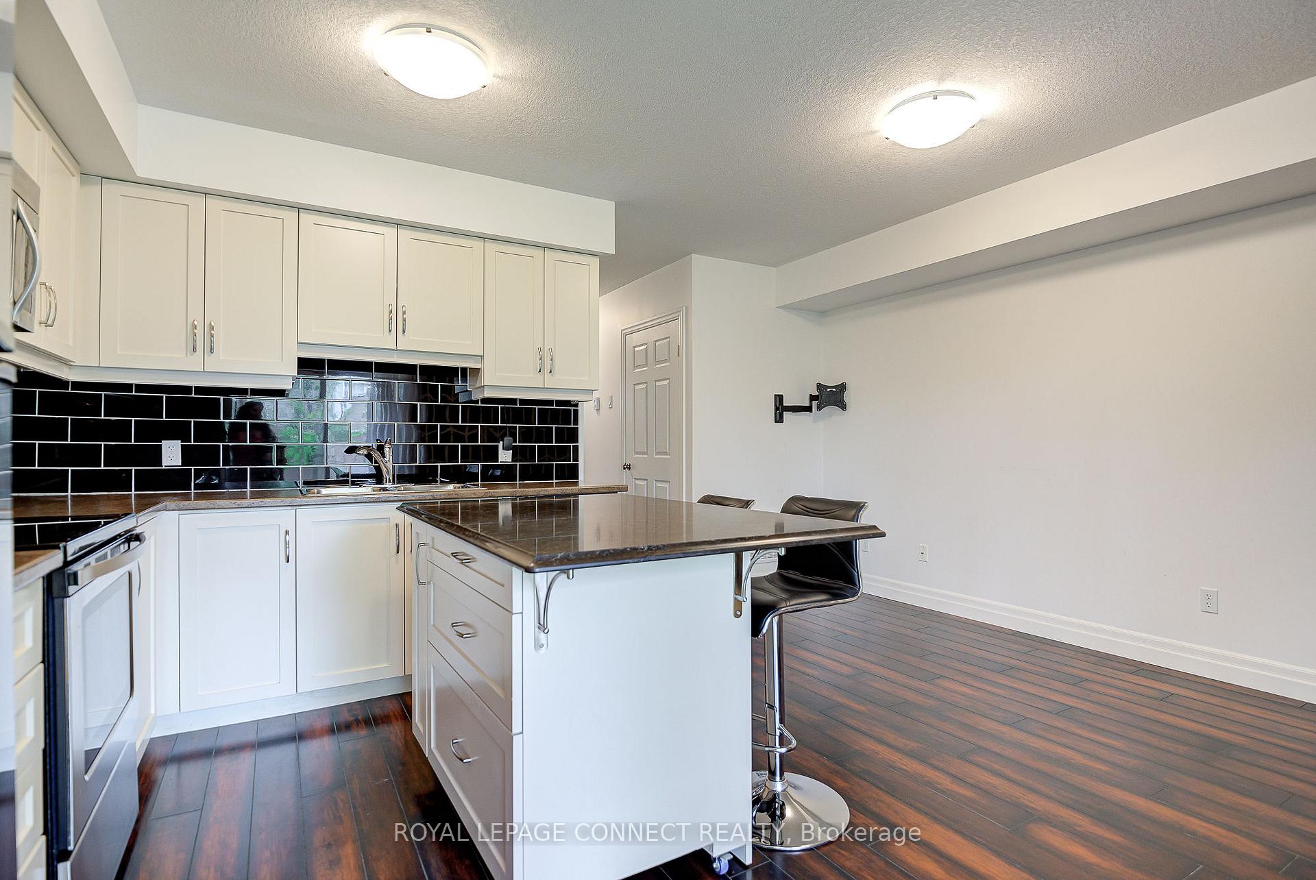 Photo 4 of Unit 5B, 1180 Countrystone Drive, Kitchener, Highland West — HOMEH